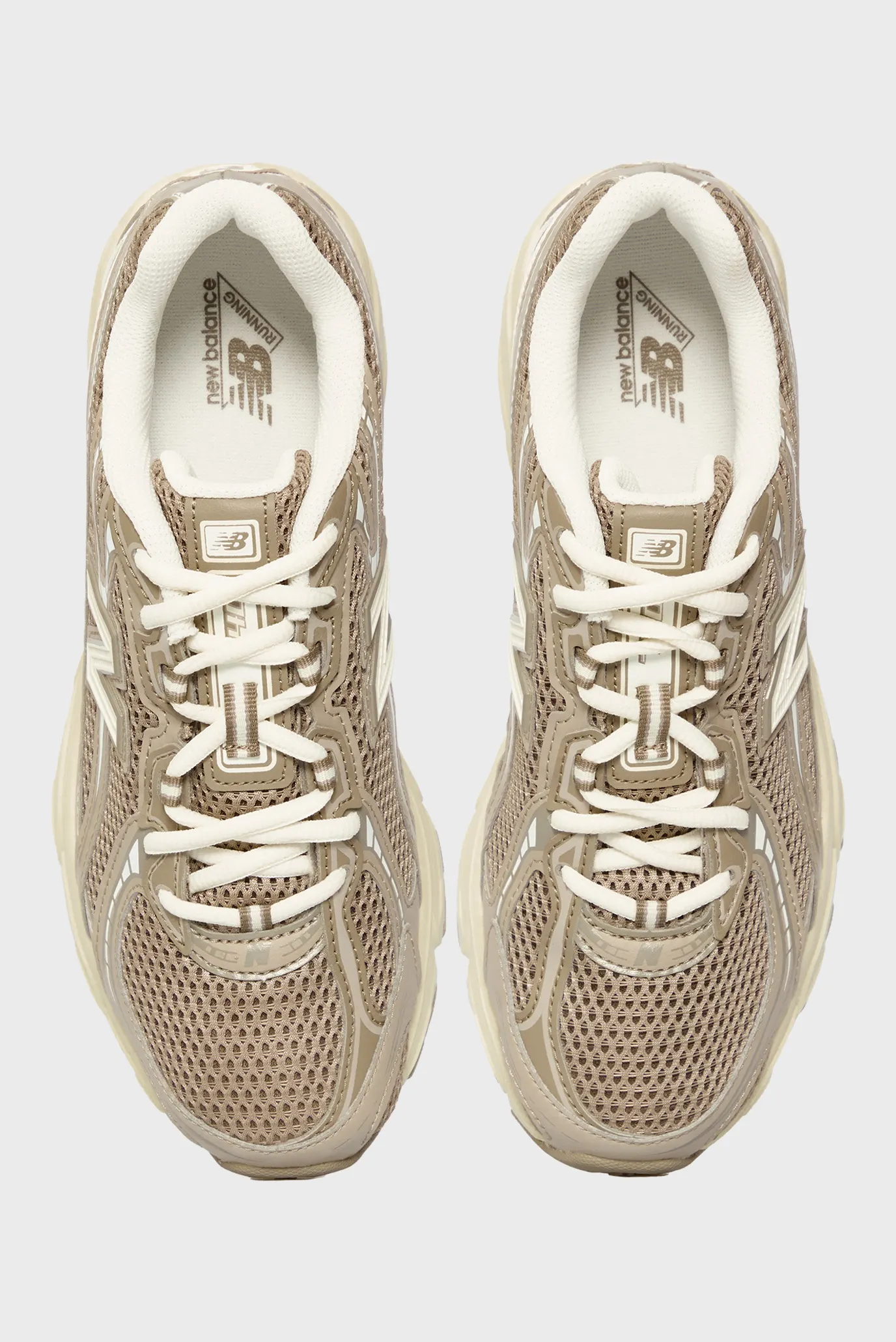 Жіночі коричневі кросівки 740 4