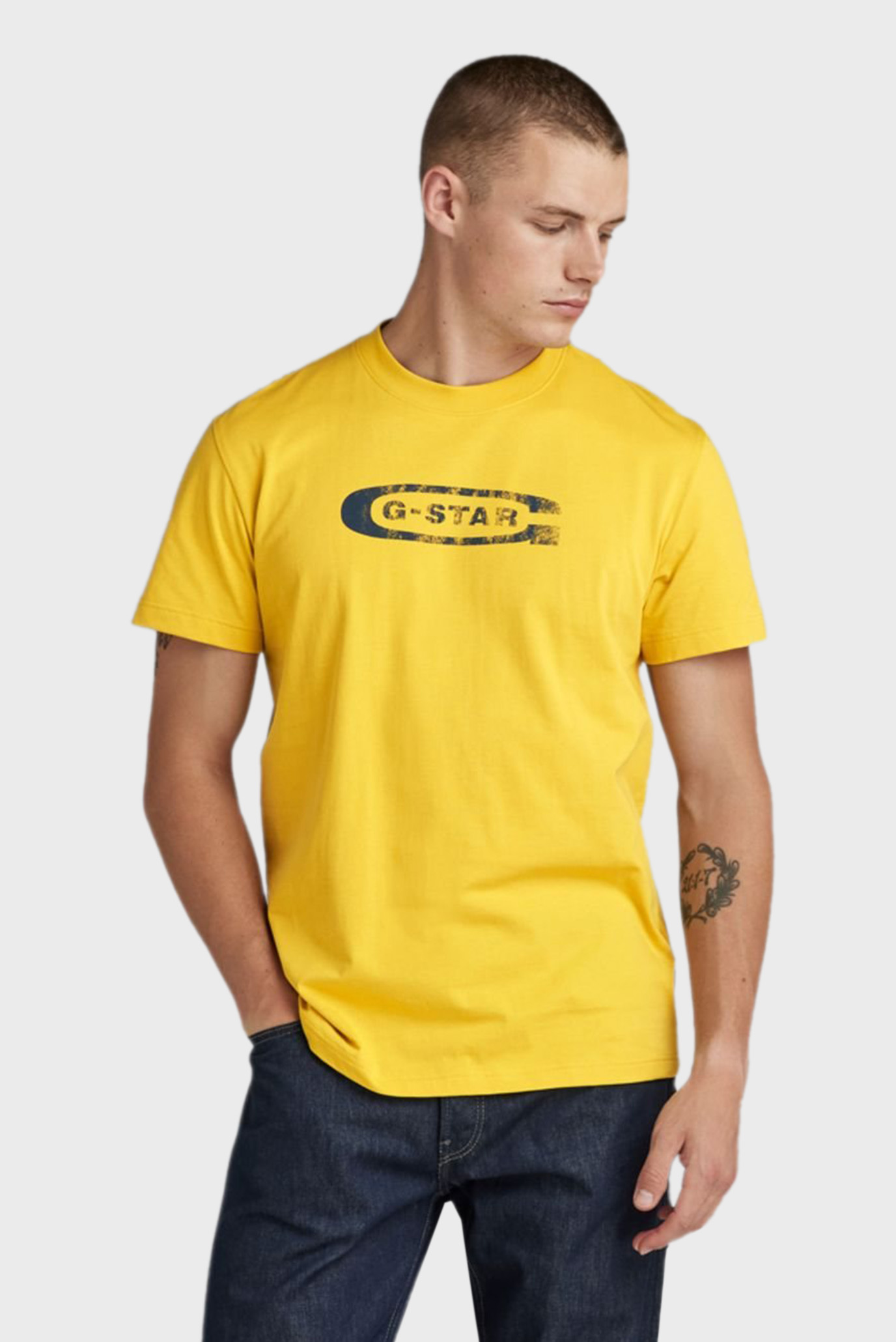 Мужская желтая футболка Distressed old school logo r t 1