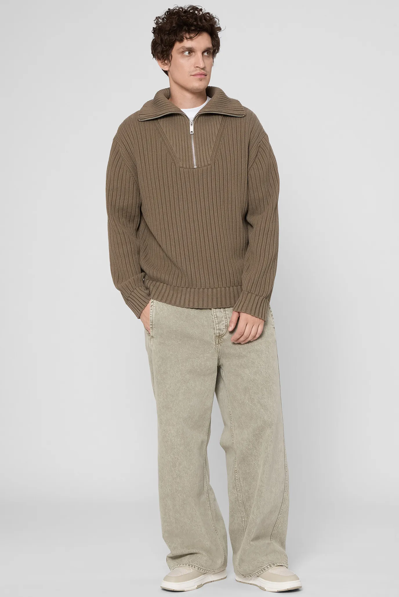 Мужская коричневая кофта 4