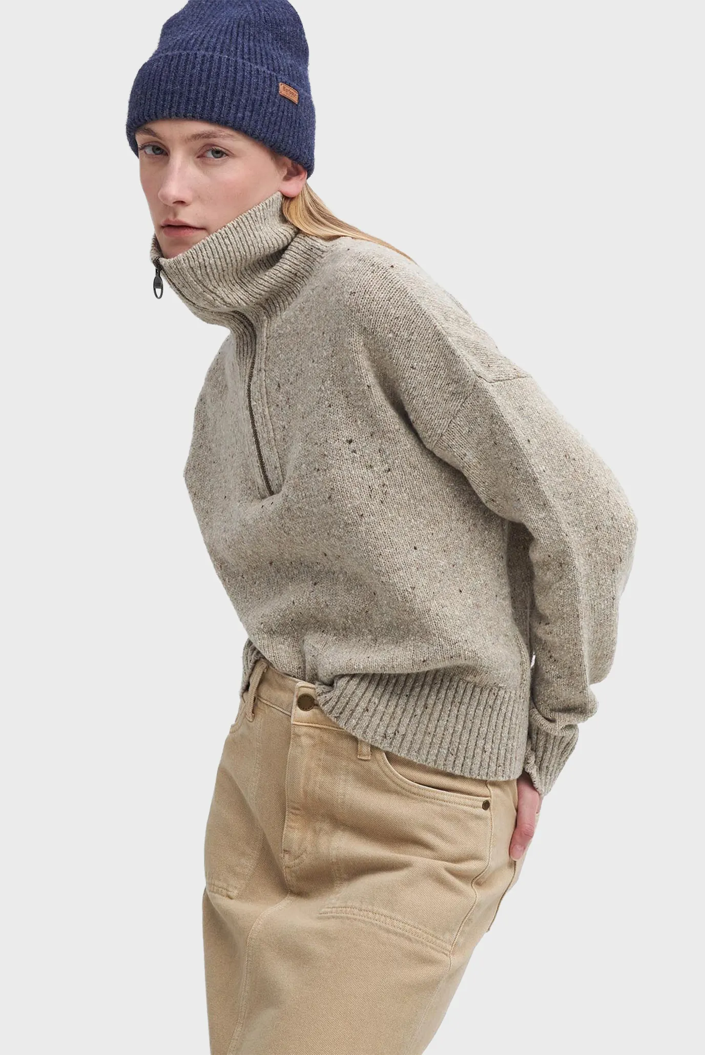 Женская бежевая шерстяная кофта 3