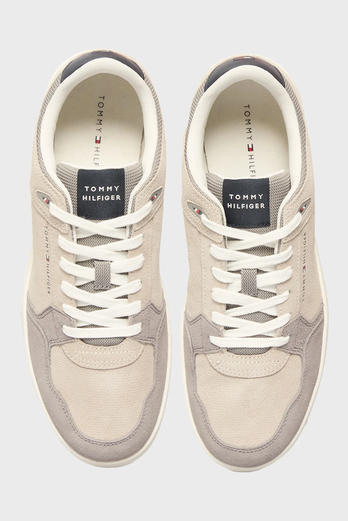 Чоловічі бежеві замшеві снікерси BASKET CORE LITE 4