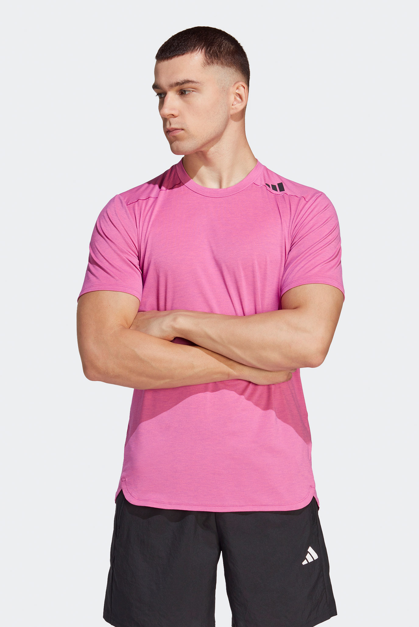 Чоловіча рожева футболка Designed for Training AEROREADY HIIT Colour-Shift 1