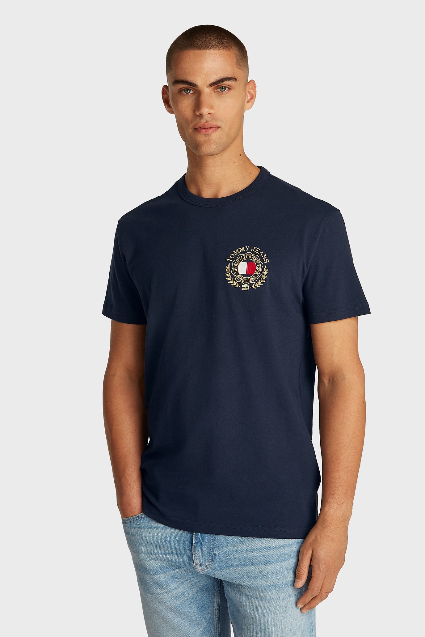 Мужская темно-синяя футболка TJM REG TOMMY CREST Синий XXL Tommy Jeans DM0DM20361 Мужская темно-синяя футболка TJM REG TOMMY CREST Синий XXL Tommy Jeans DM0DM20361