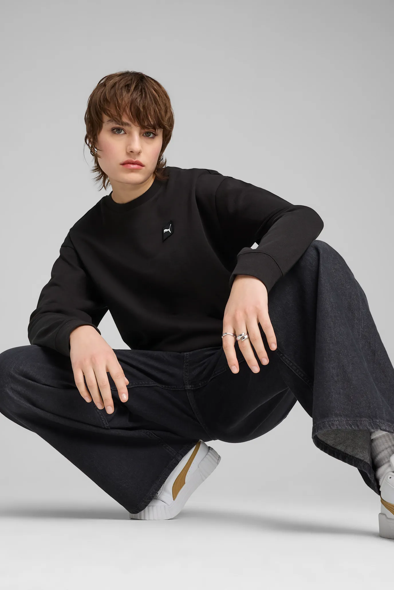 Жіночий чорний світшот ESS ELEVATED Comfort Crew Women 2