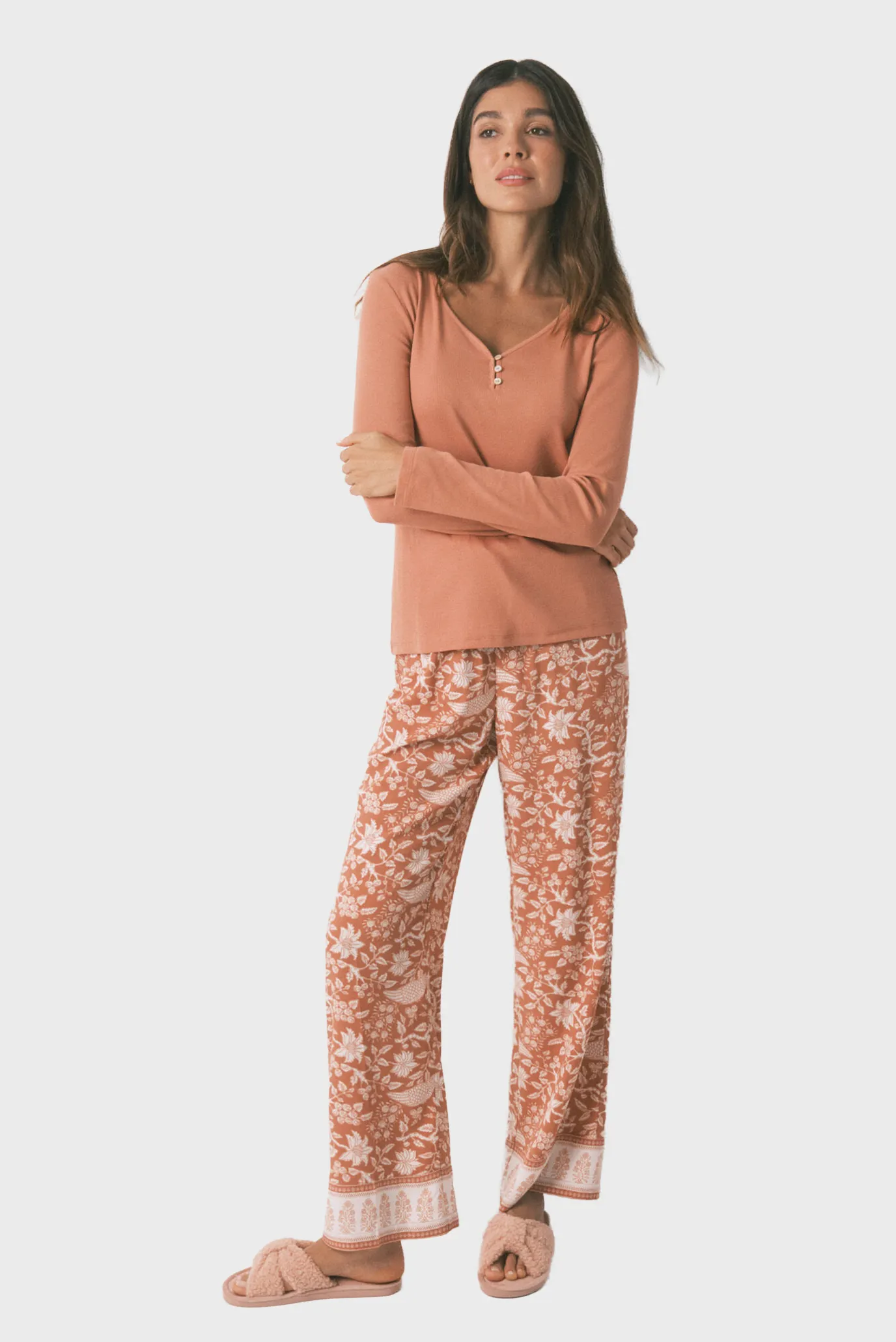 Жіночий теракотовий лонгслів 2