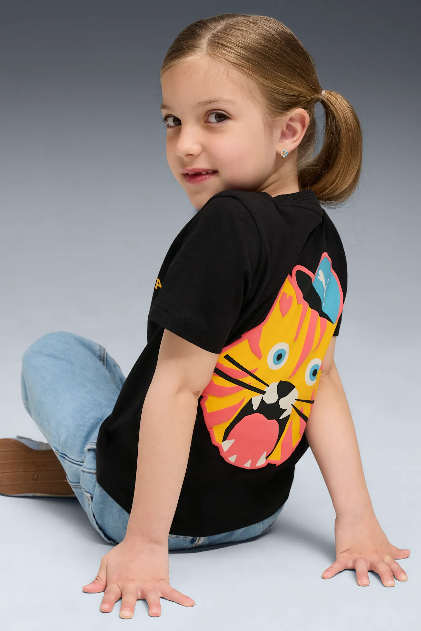 Дитяча чорна футболка Moody Cat Graphic Tee I Kids 4