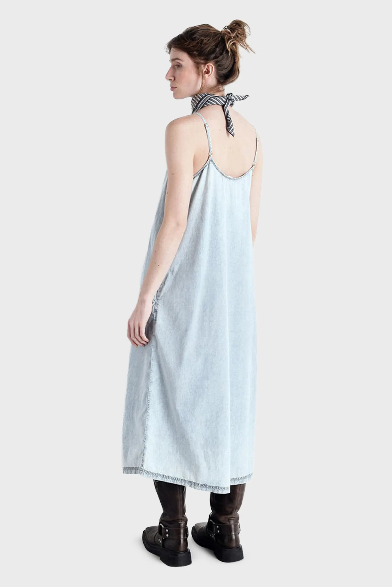 Жіночий блакитний джинсовий сарафан PAYBOU 3
