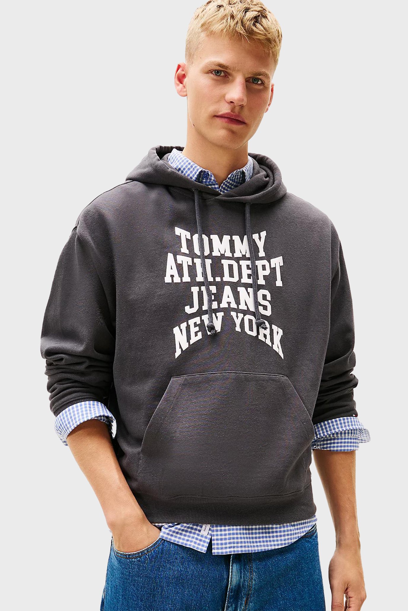 Мужское темно-серое худи 90S VARSITY Серый XL Tommy Jeans DM0DM22082 Мужское темно-серое худи 90S VARSITY Серый XL Tommy Jeans DM0DM22082