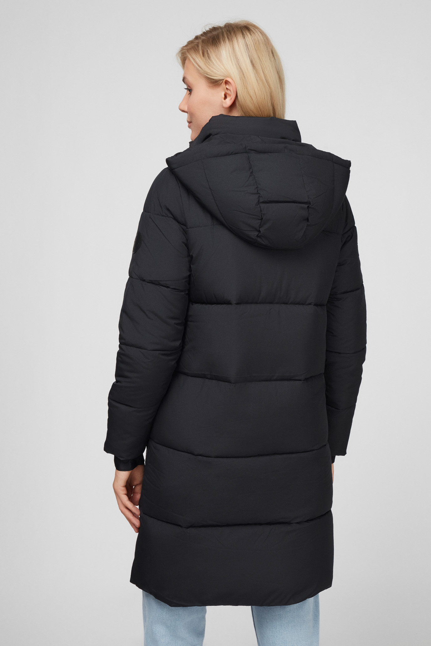 Жіноча чорна куртка ELASTIC LOGO SORONA COAT Calvin Klein K20K203050 —  MD-Fashion