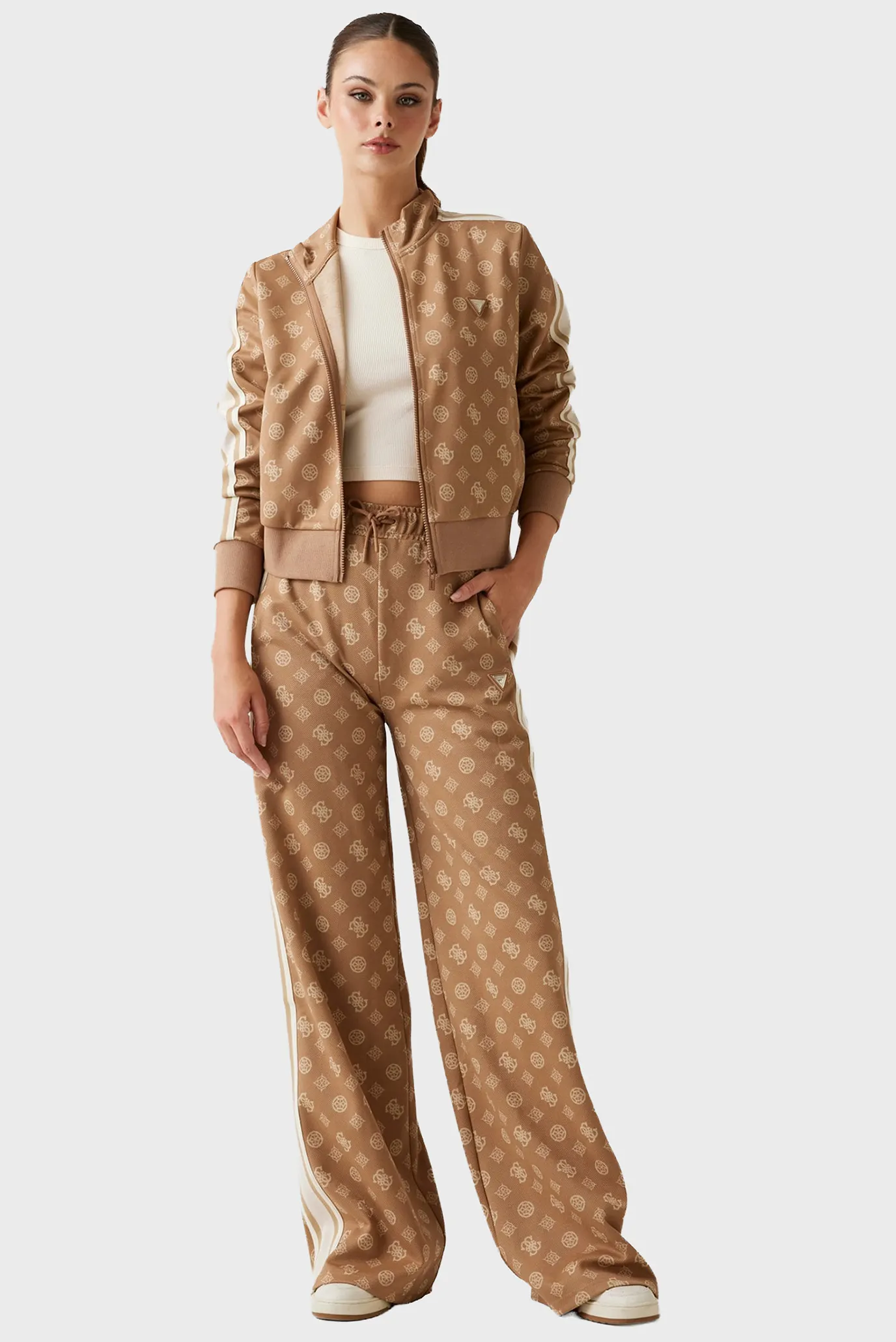 Женские бежевые спортивные брюки с узором 2