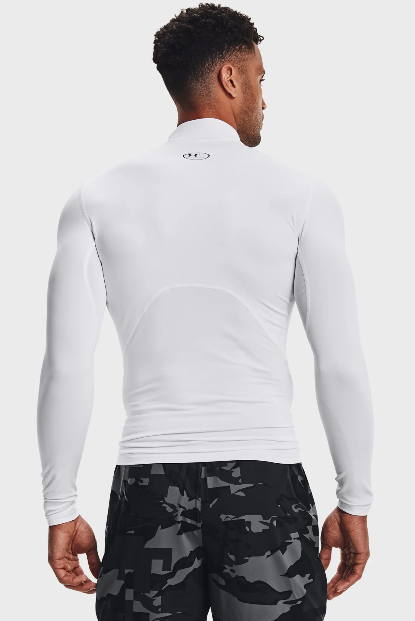 Чоловічий білий термореглан UA CG Armour Comp Mock 3