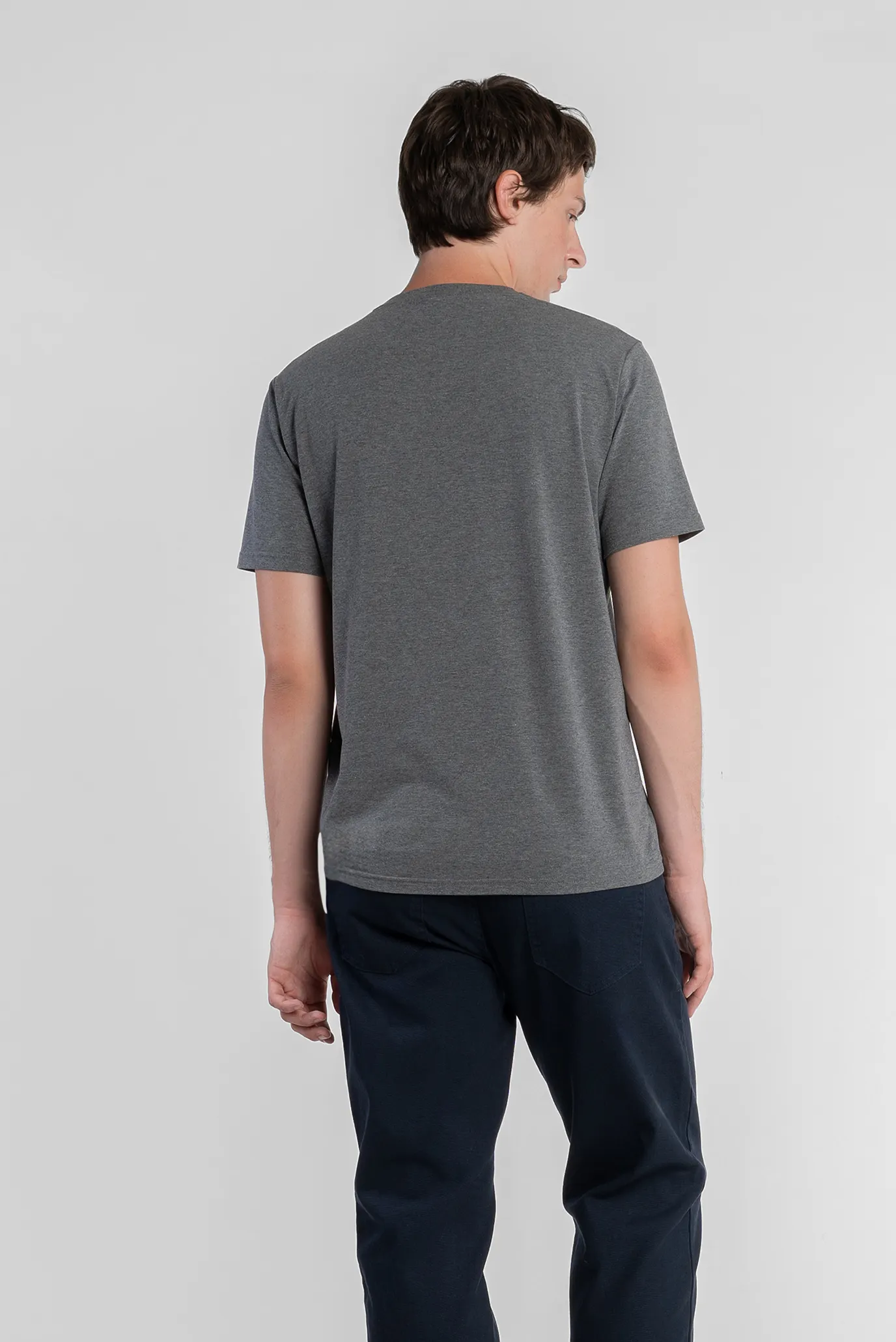 Мужская серая футболка 3