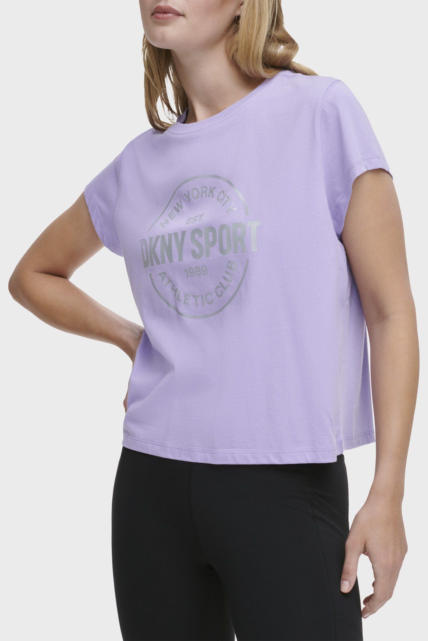Женская сиреневая футболка Сиреневый S DKNY DP3T9563_TUL Женская сиреневая футболка Сиреневый S DKNY DP3T9563_TUL