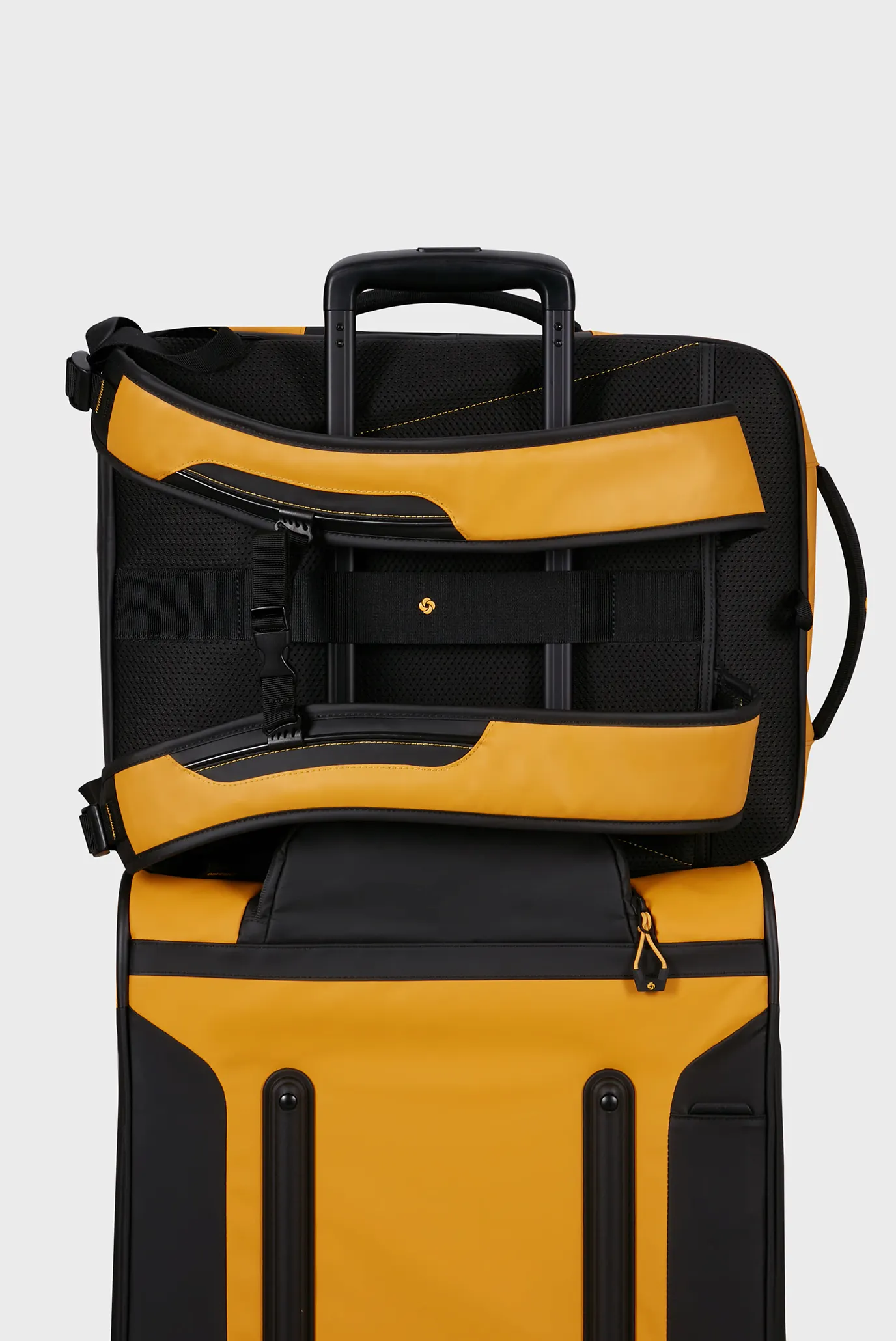 Жовтий рюкзак 15.6