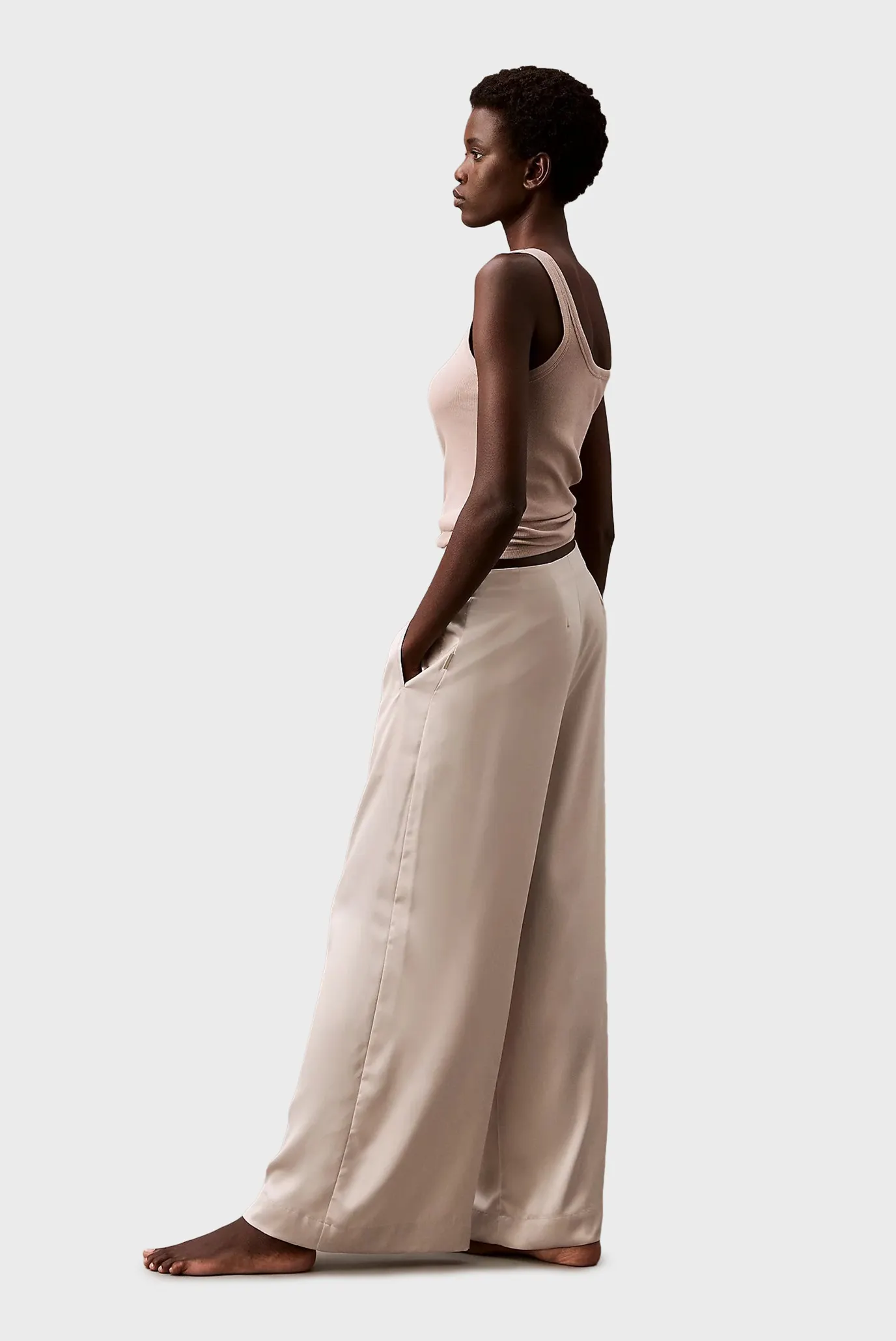 Женские бежевые брюки 3