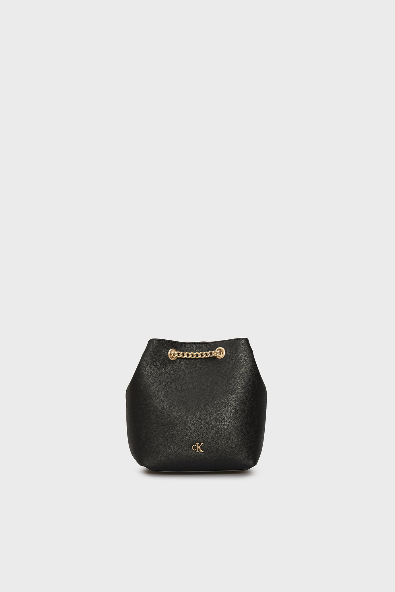 Женская черная сумка MINIMAL MONOGRAM CHAIN BUCKET BA Черный ONESIZE Calvin Klein Jeans LV04F3214G Женская черная сумка MINIMAL MONOGRAM CHAIN BUCKET BA Черный ONESIZE Calvin Klein Jeans LV04F3214G
