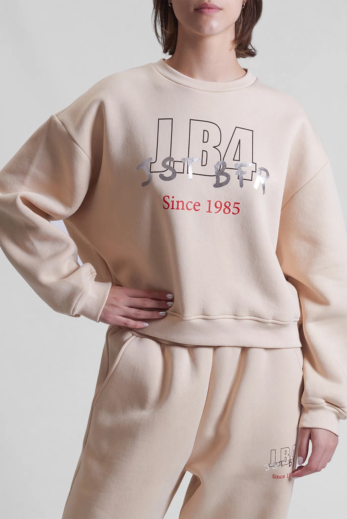 Жіночий бежевий спортивний костюм (світшот, штани) 4