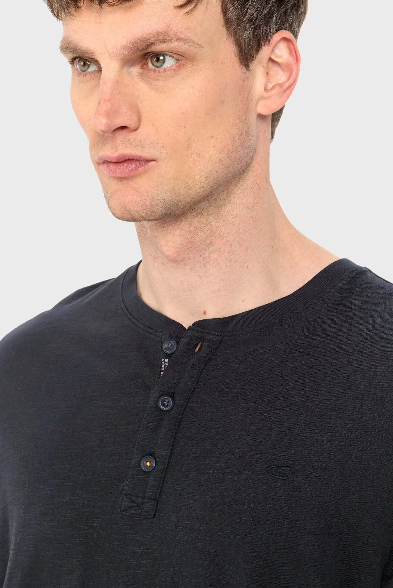 Чоловічий темно-сірий лонгслів 2