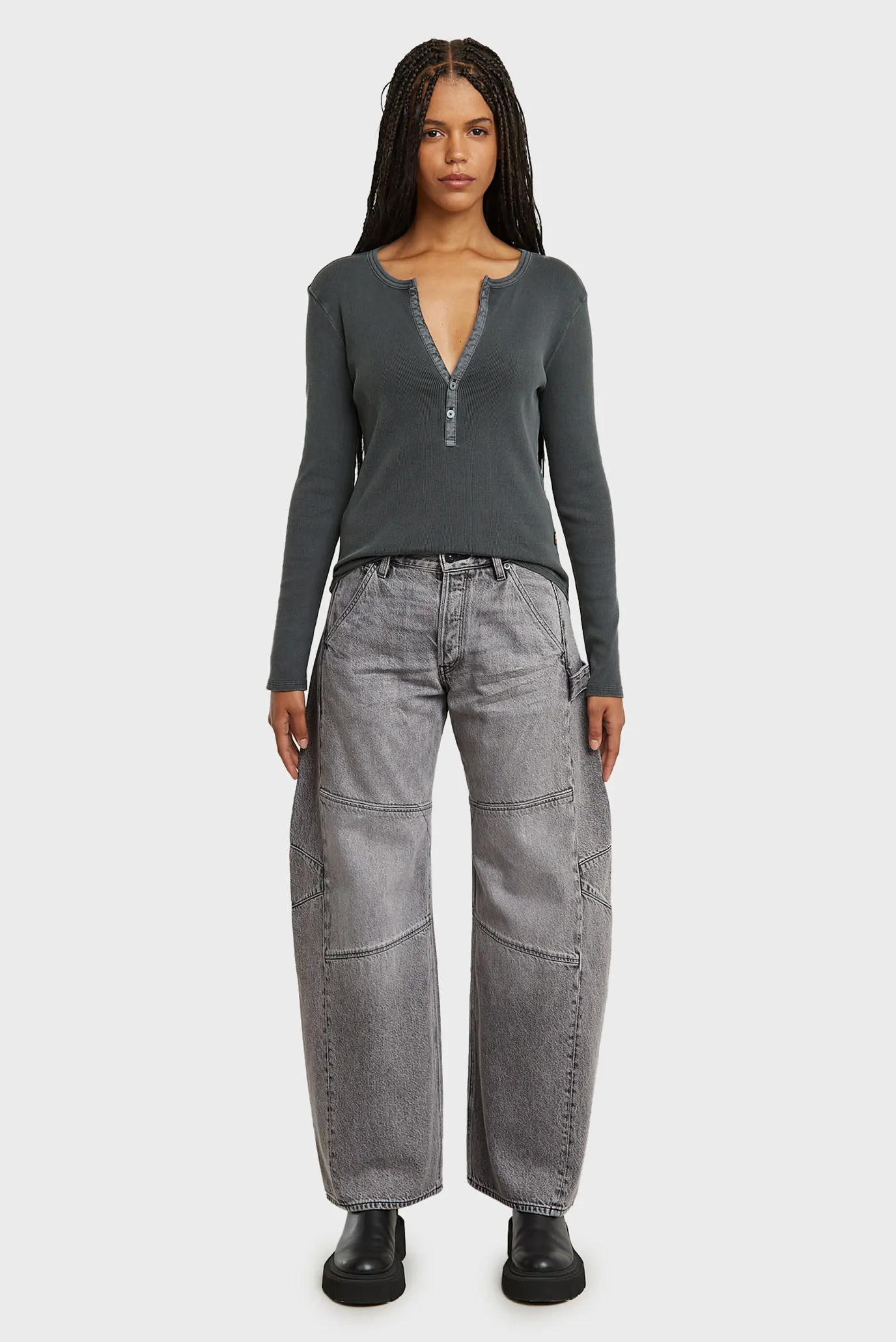 Жіночий сірий пуловер Deep 2