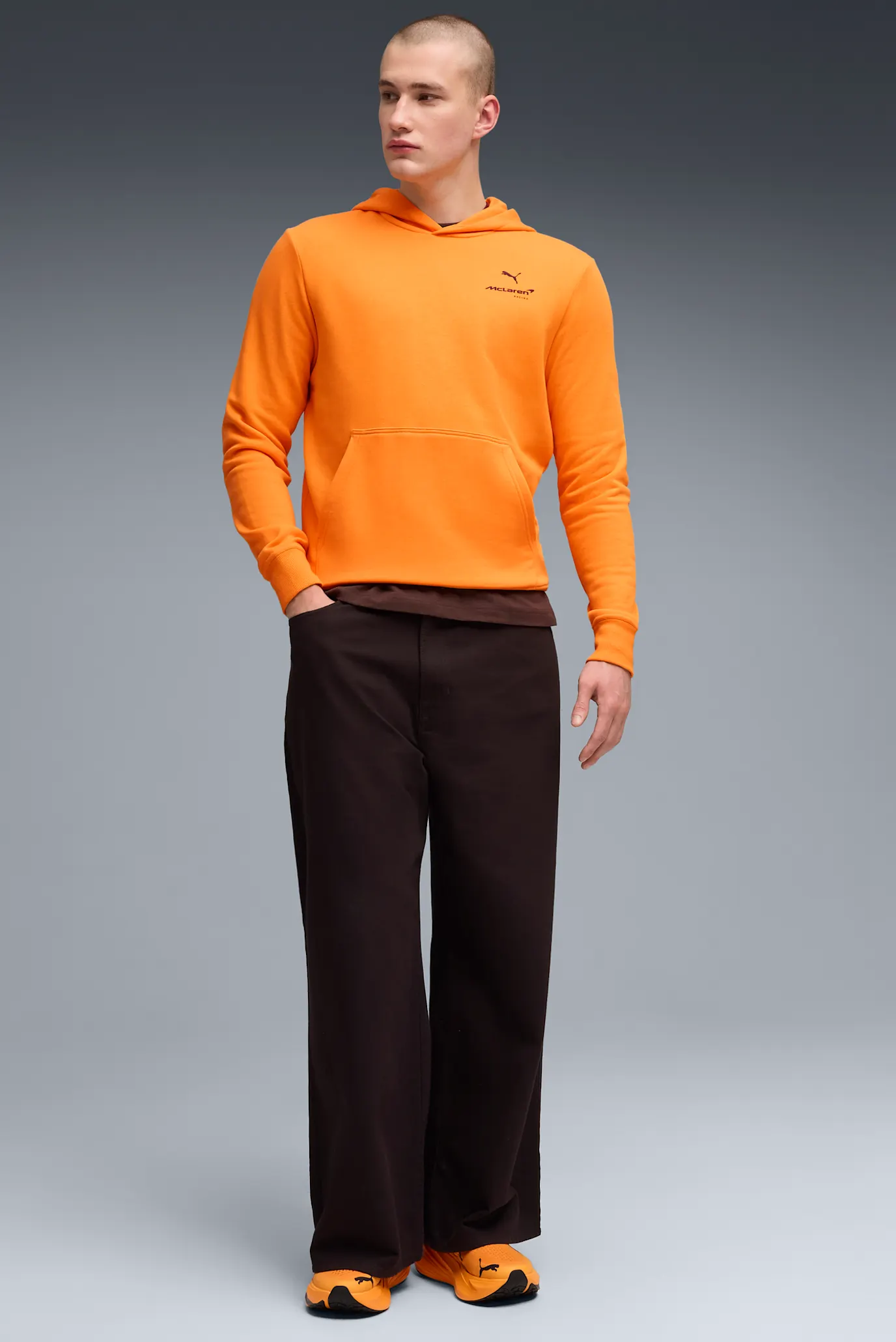 Мужское оранжевое худи McLAREN RACING Essentials Hoodie Men PUMA