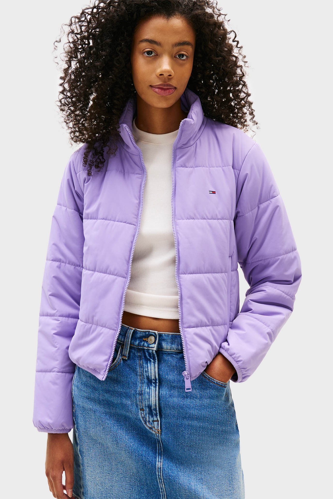 Женская сиреневая куртка REG LW Сиреневый M Tommy Jeans DW0DW20958 Женская сиреневая куртка REG LW Сиреневый M Tommy Jeans DW0DW20958