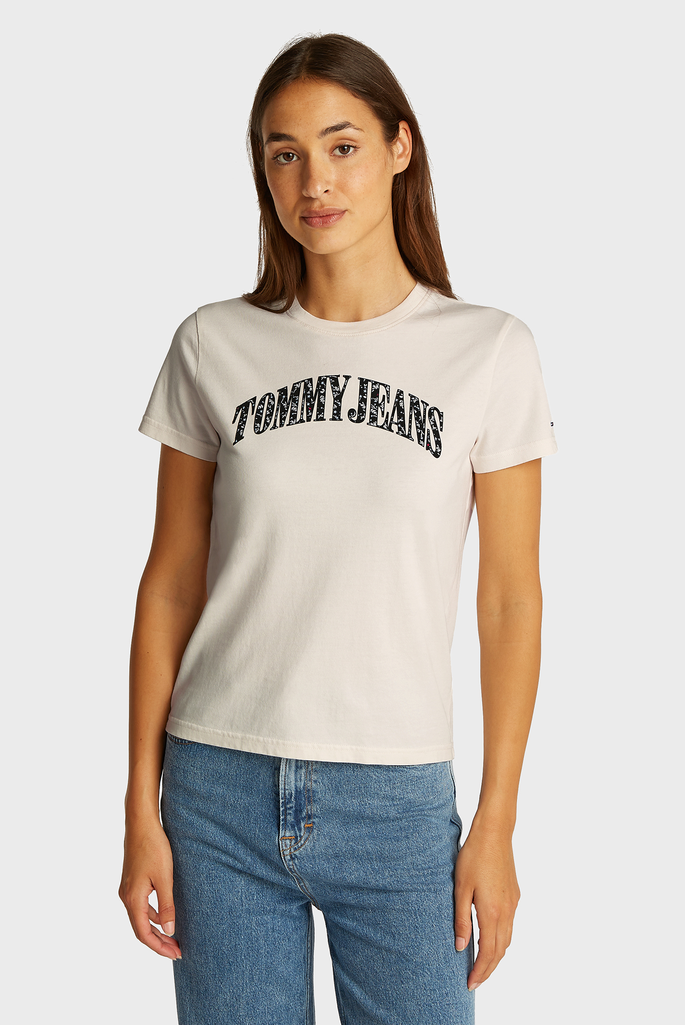 Женская белая футболка TJW REG FLORAL VARSITY TEE Белый M Tommy Jeans DW0DW20161 Женская белая футболка TJW REG FLORAL VARSITY TEE Белый M Tommy Jeans DW0DW20161
