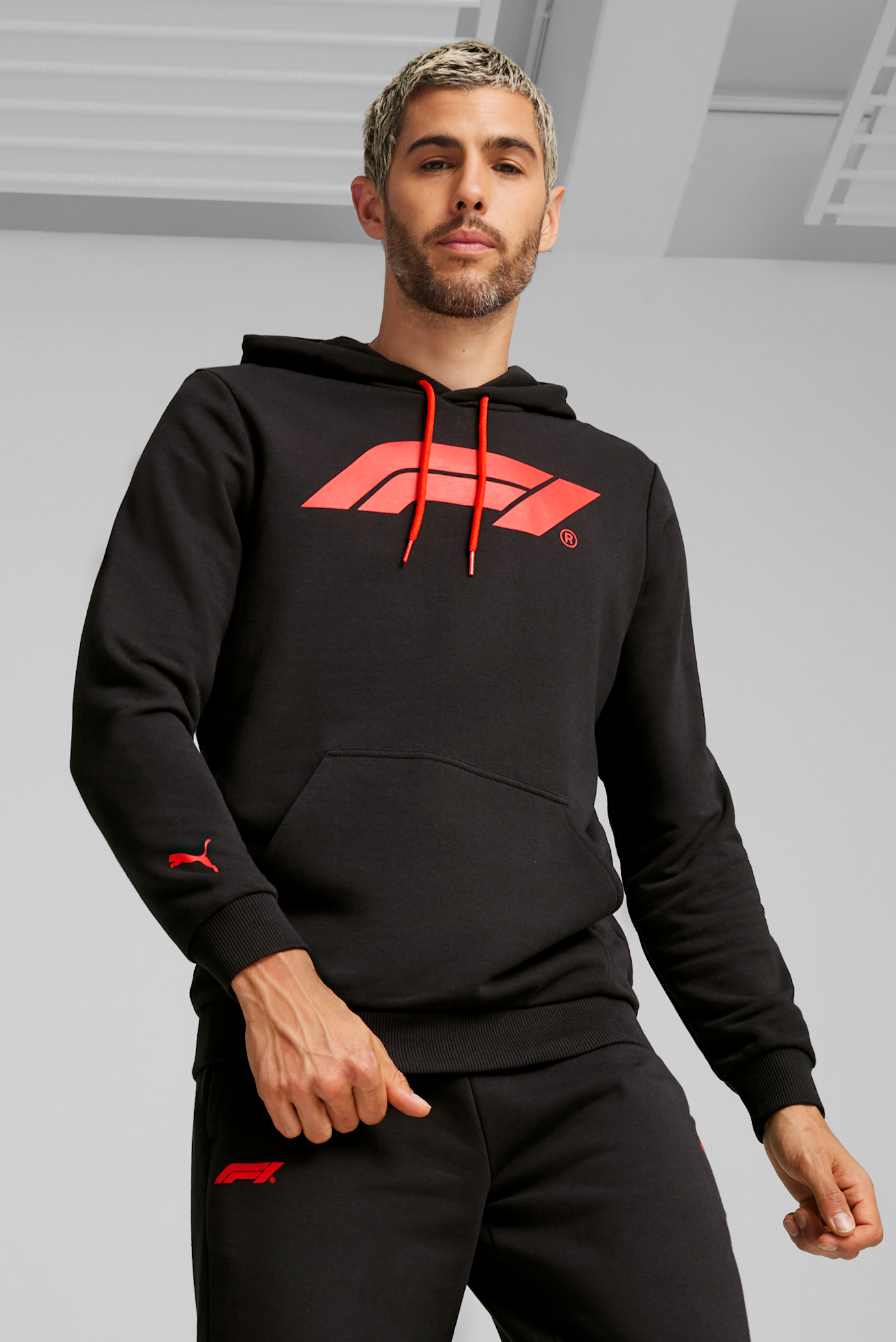 Чоловіче чорне худі F1® ESS Men's Motorsport Logo Hoodie 1