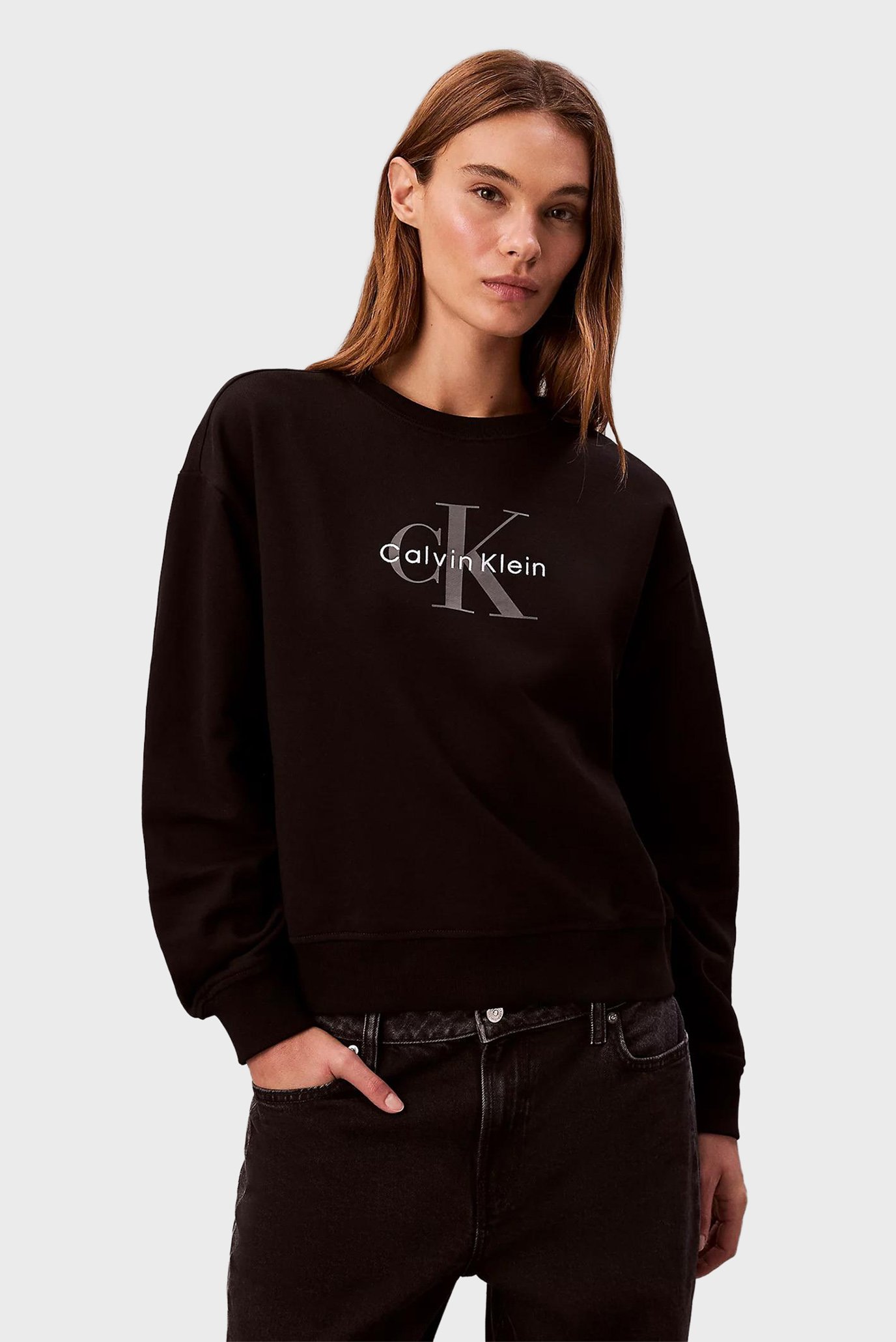 Женский черный свитшот MONOLOGO Черный L Calvin Klein Jeans LV047B234G Женский черный свитшот MONOLOGO Черный L Calvin Klein Jeans LV047B234G