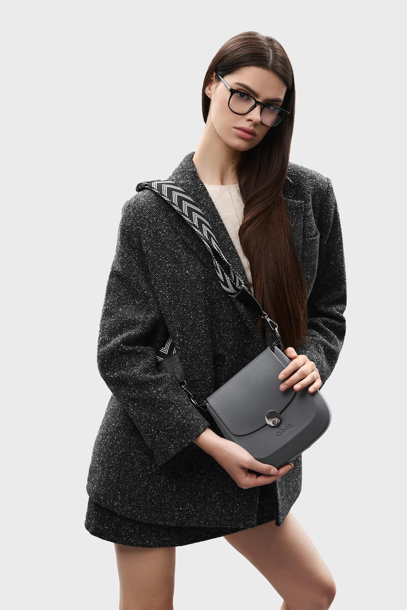 Жіноча сіра сумка Chase 3