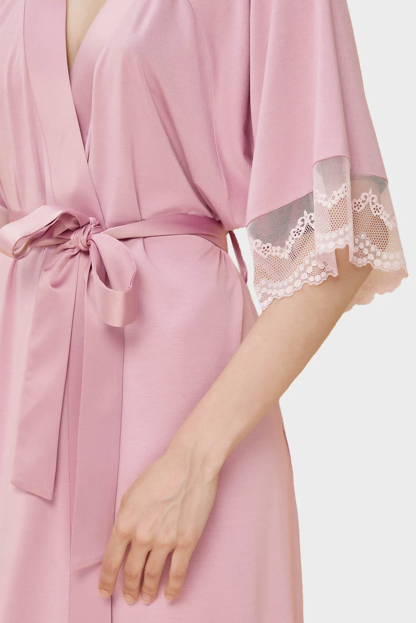 Женский розовый пеньюар 2