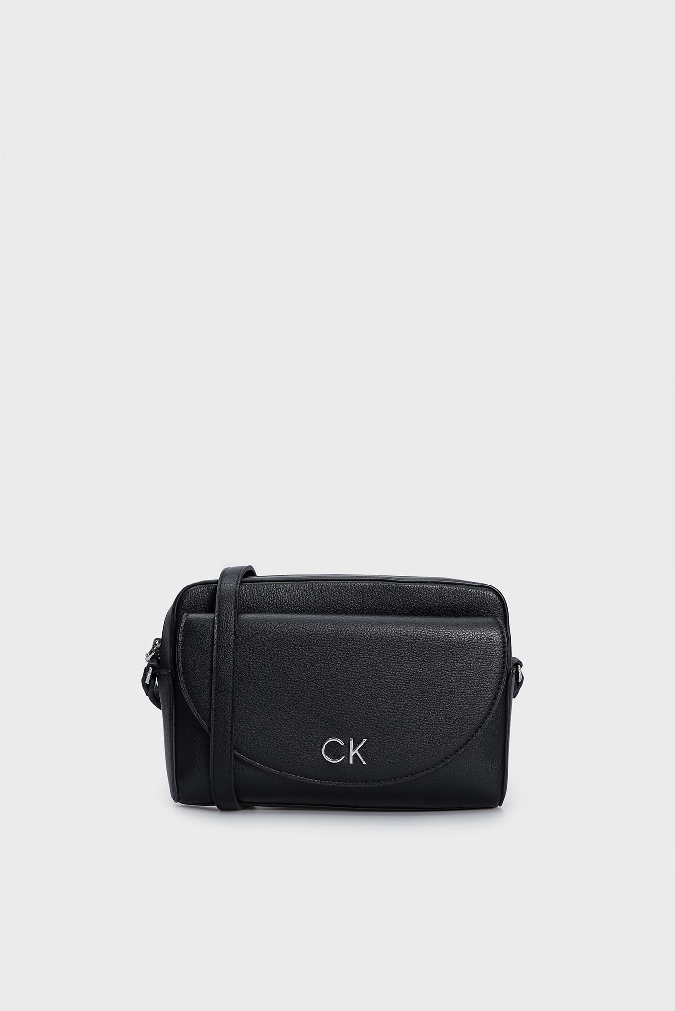 Жіноча чорна сумка CK DAILY CAMERA BAG PEBBLE 1