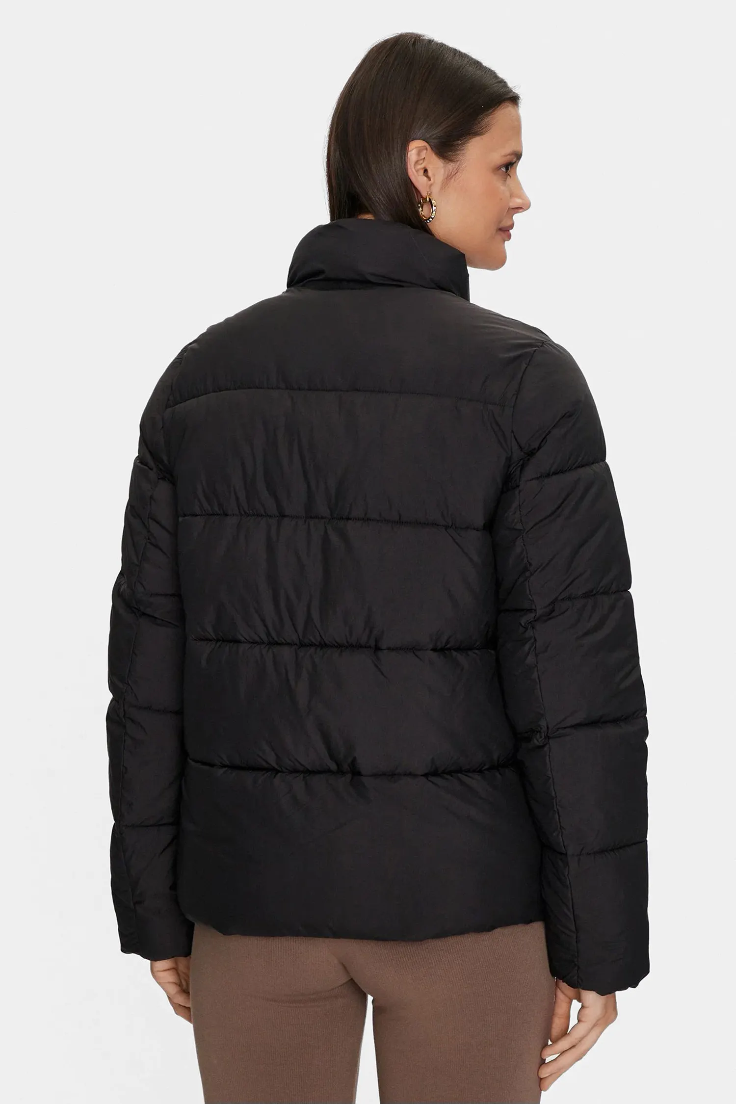 Женская черная куртка Guess V4YL03.WFUD0;JBLK — MD-Fashion