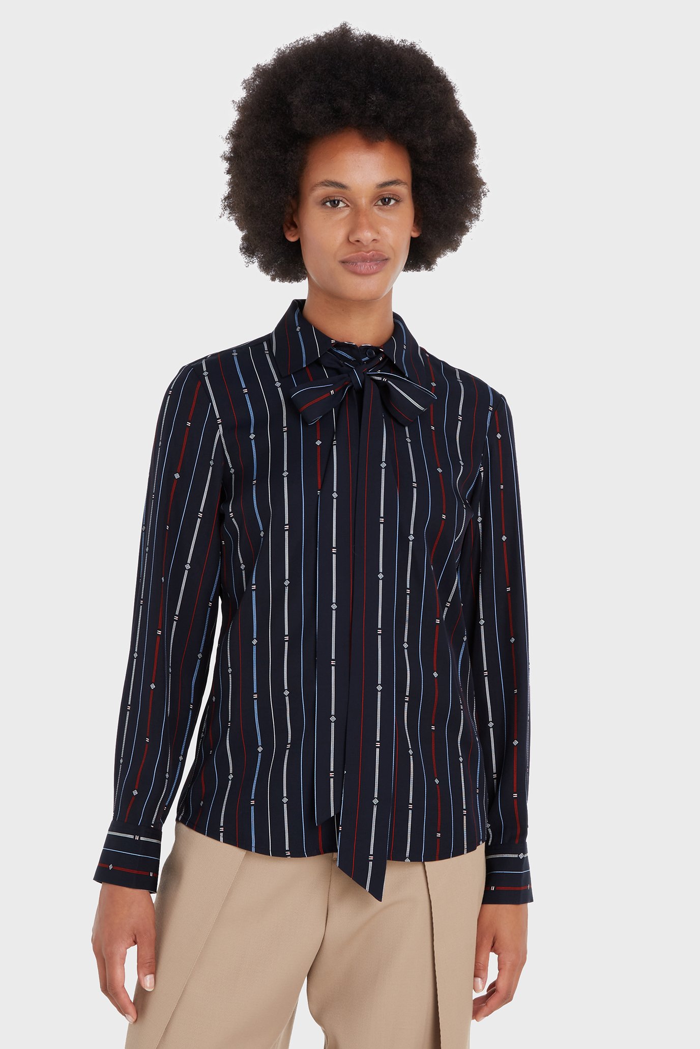 Женская темно-синяя блуза в полоску FOULARD STP TIE NECK REG Синий S Tommy Hilfiger WW0WW42273 Женская темно-синяя блуза в полоску FOULARD STP TIE NECK REG Синий S Tommy Hilfiger WW0WW42273