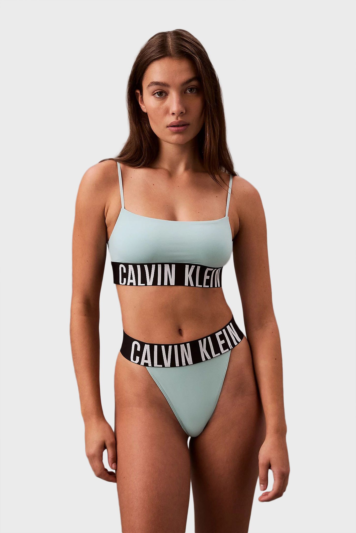 Женские голубые трусики HIGH LEG THONG Голубой S Calvin Klein 000QF7638E Женские голубые трусики HIGH LEG THONG Голубой S Calvin Klein 000QF7638E