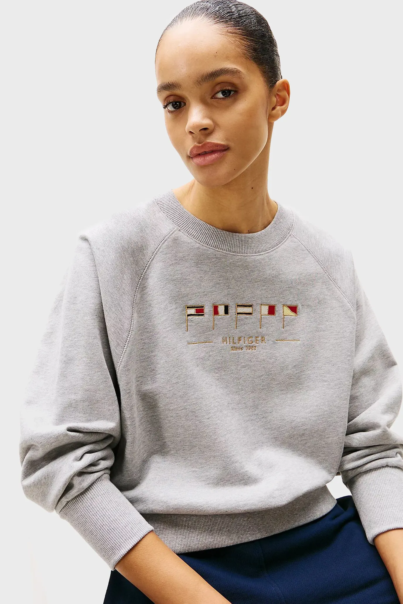 Женский серый свитшот REG SAIL FLAGS 4