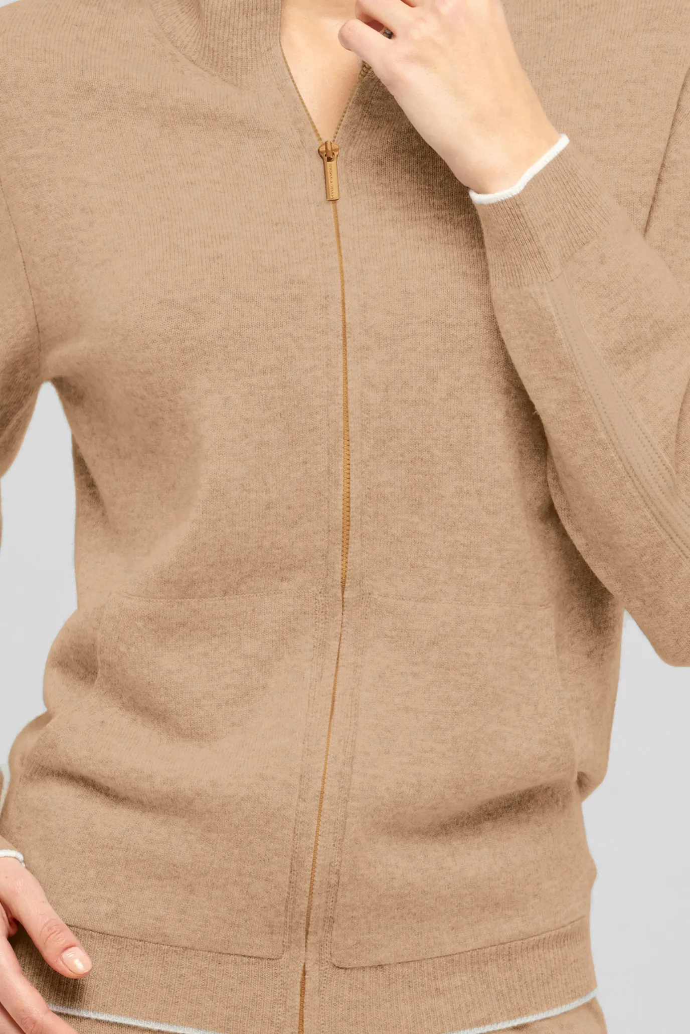 Жіночий бежевий кашеміровий кардиган 4