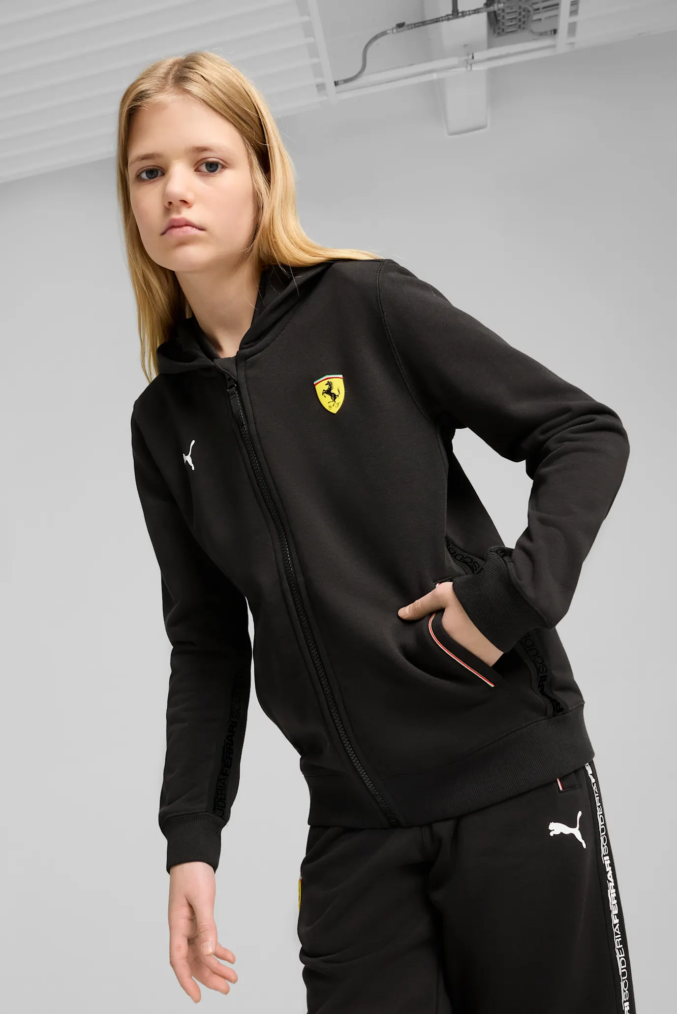 Детское черное худи Scuderia Ferrari Race Hoodie Youth 3