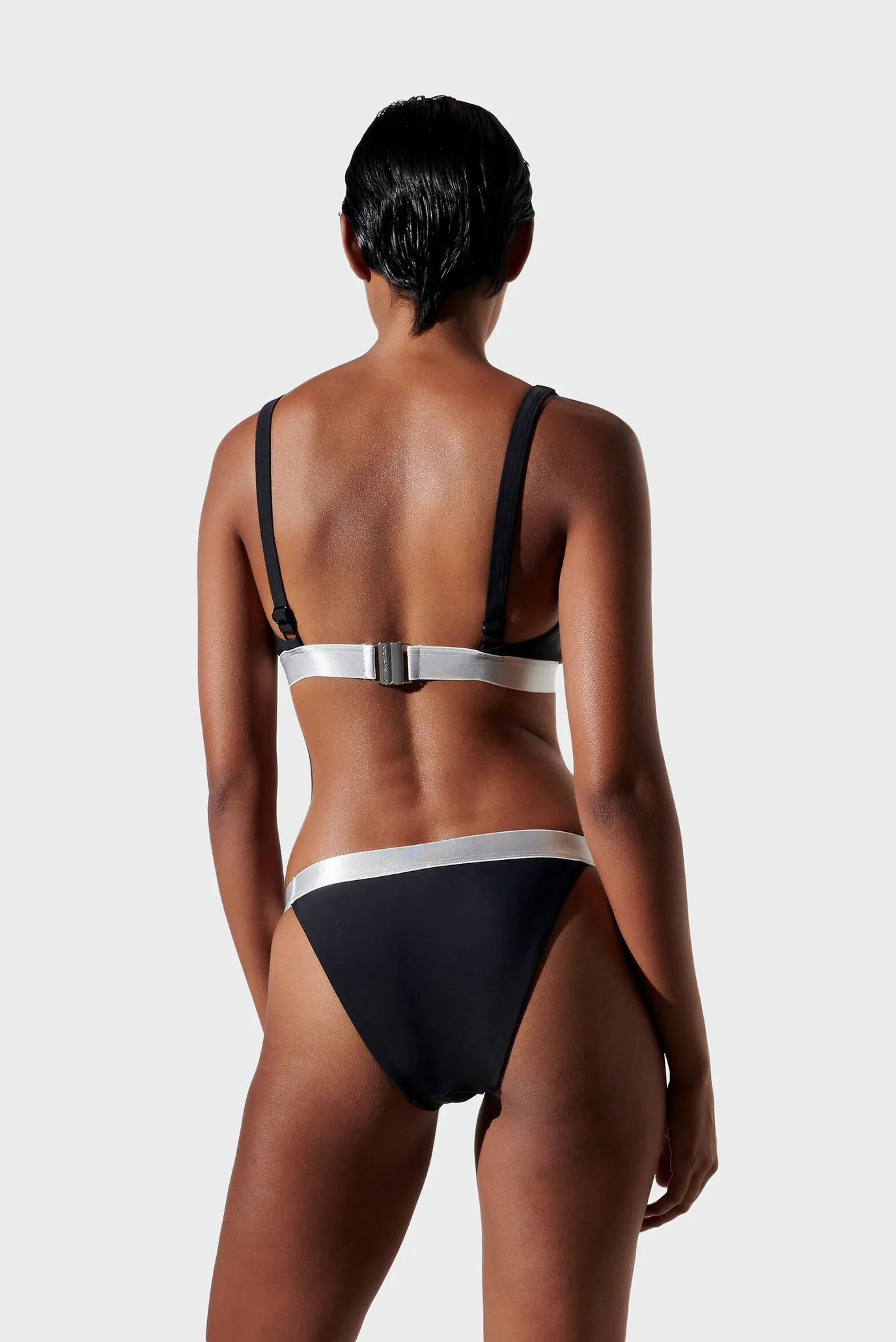 Жіночий чорний ліф від купальника LOGO TRIANGLE TOP W/ ELASTIC 2