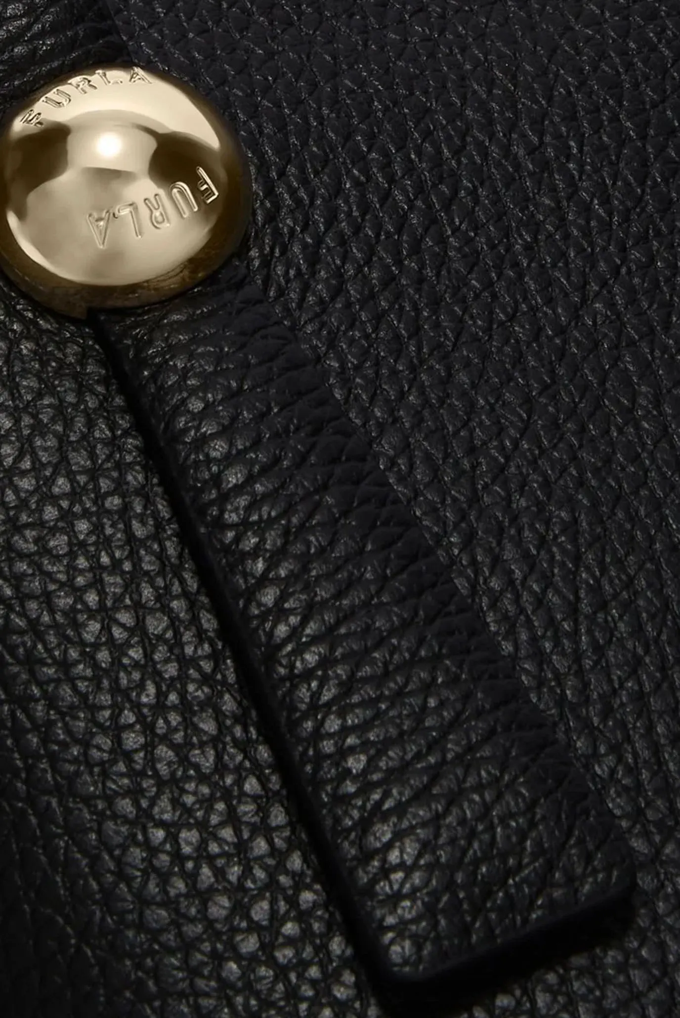 Женская черная кожаная сумка 2