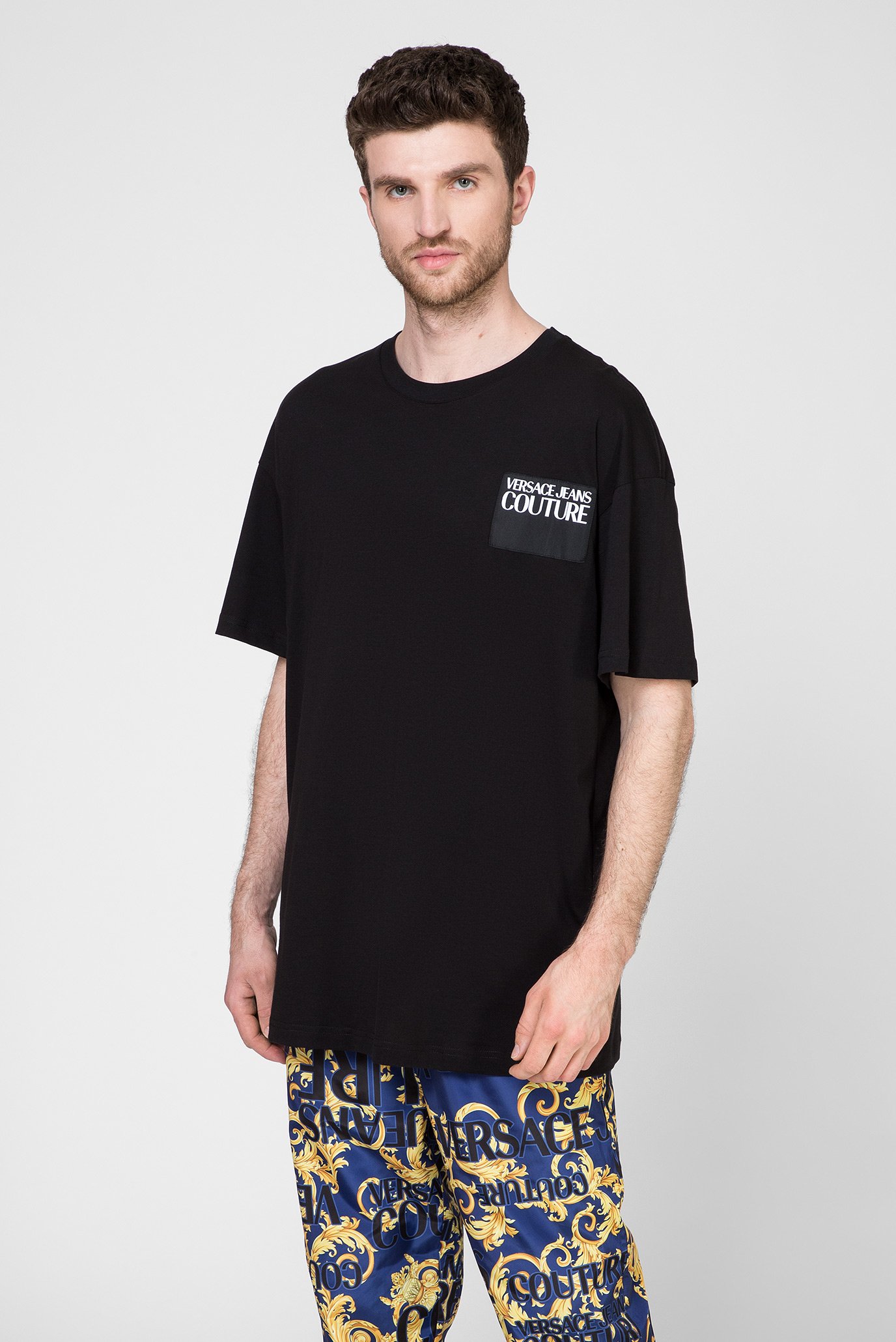 Мужская черная футболка Versace B3GVA7X5 30324 — MD-Fashion