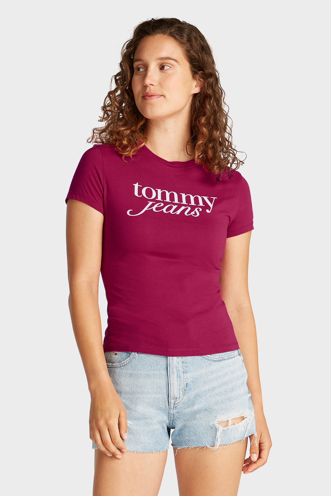 Женская малиновая футболка TJW SLIM ESSENTIAL LOGO Малиновый S Tommy Jeans DW0DW19447 Женская малиновая футболка TJW SLIM ESSENTIAL LOGO Малиновый S Tommy Jeans DW0DW19447