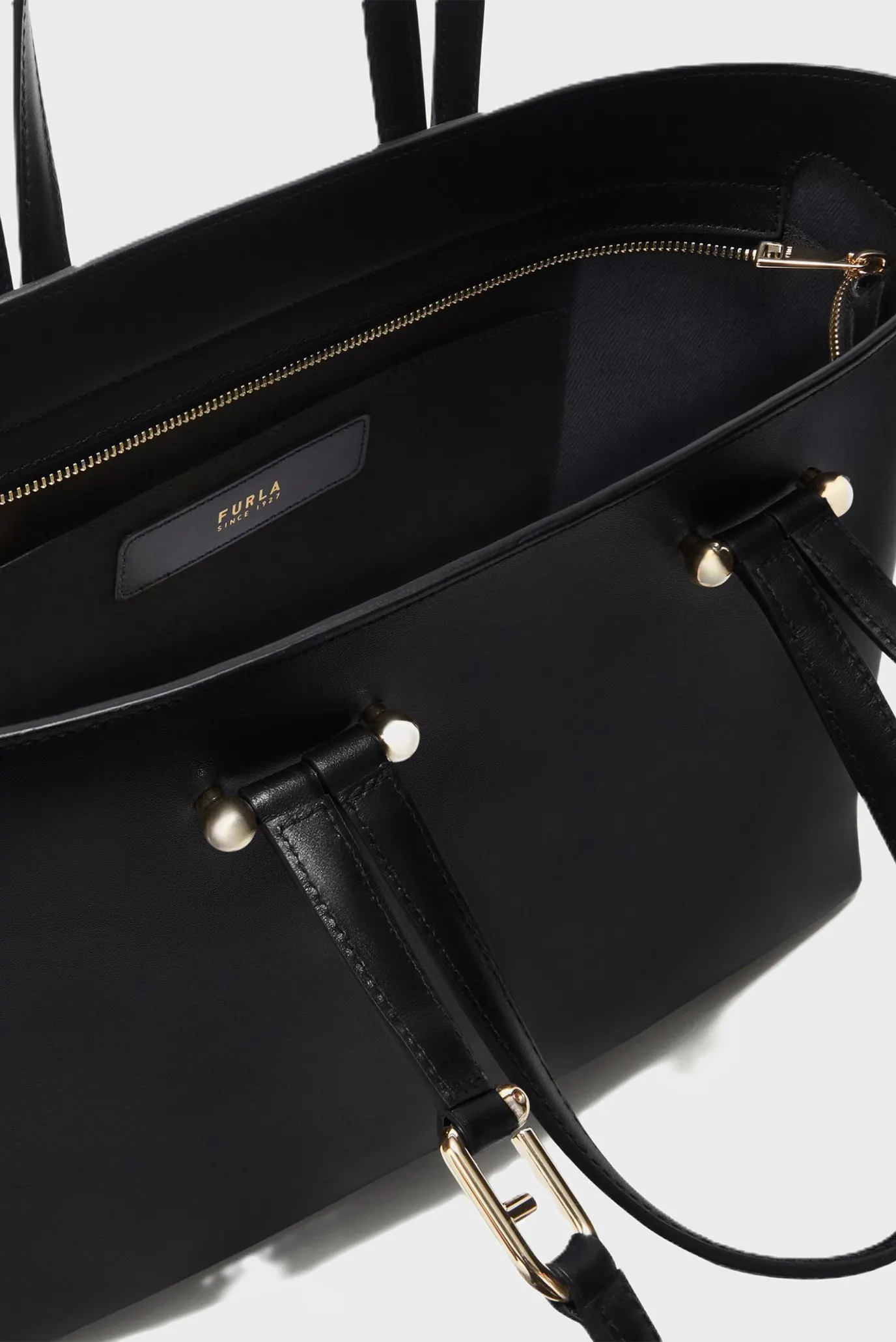 Жіноча чорна шкіряна сумка 2