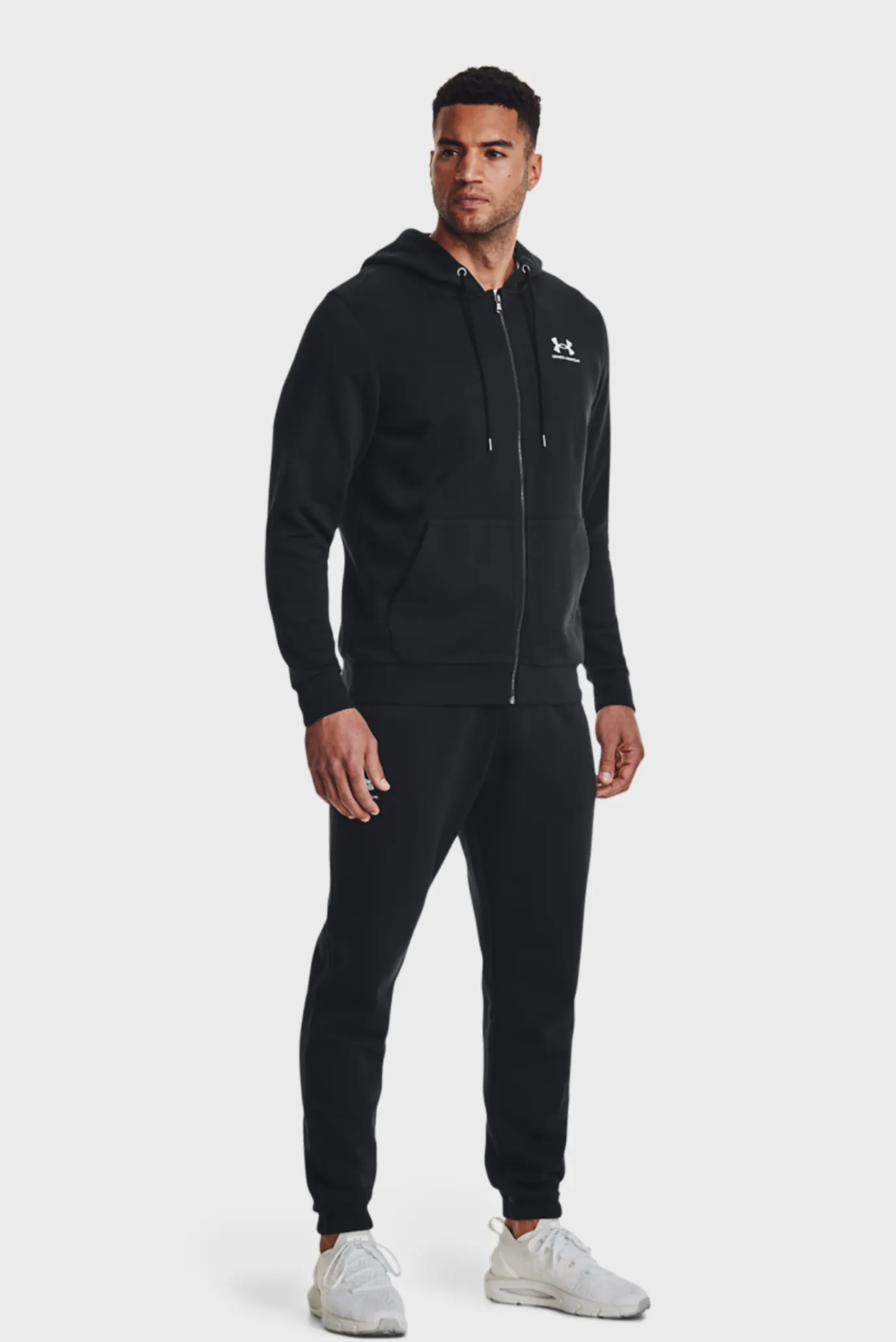 Чоловіче чорне худі UA Essential Fleece FZ 2