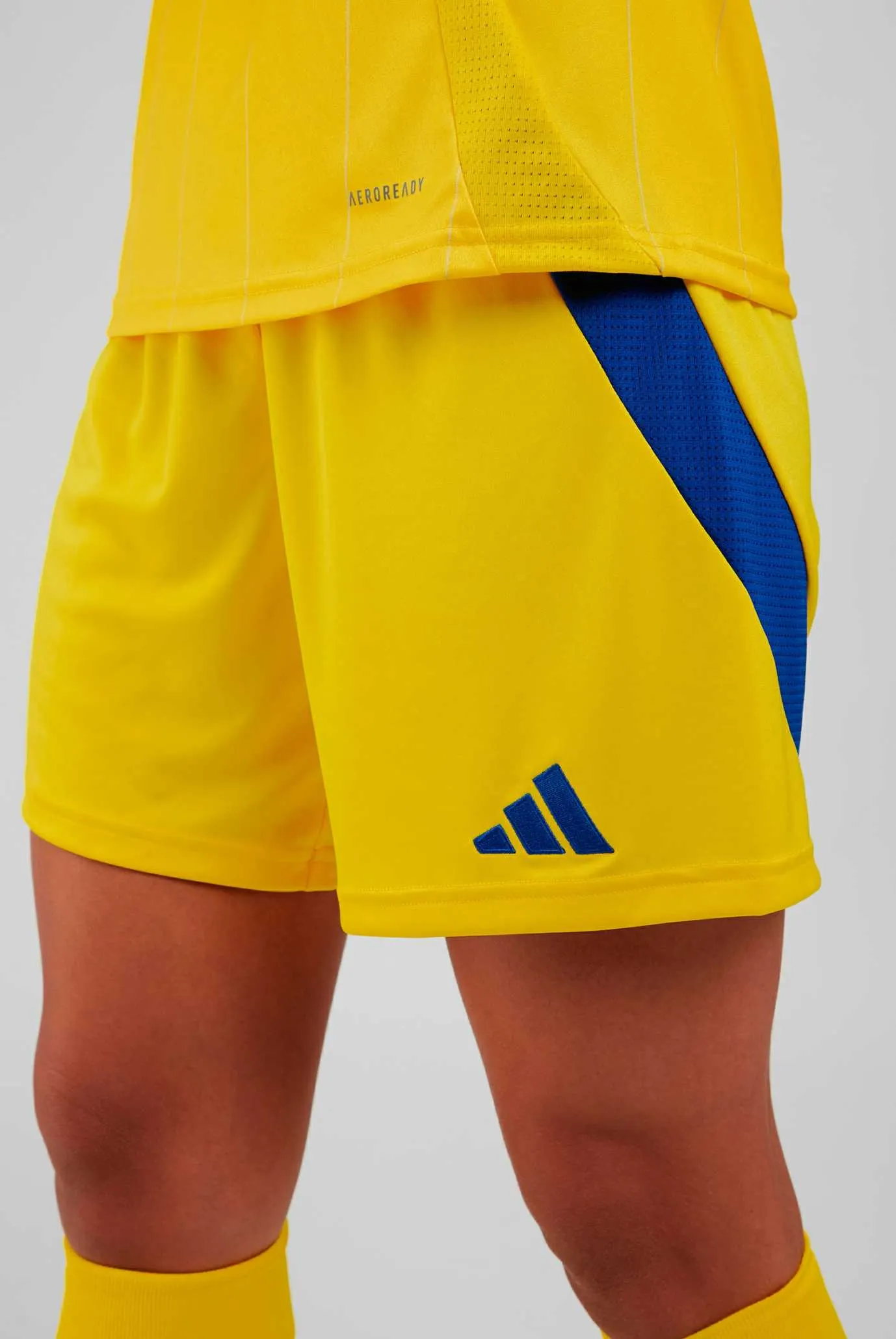 Женские желтые шорты Ukraine 24 3