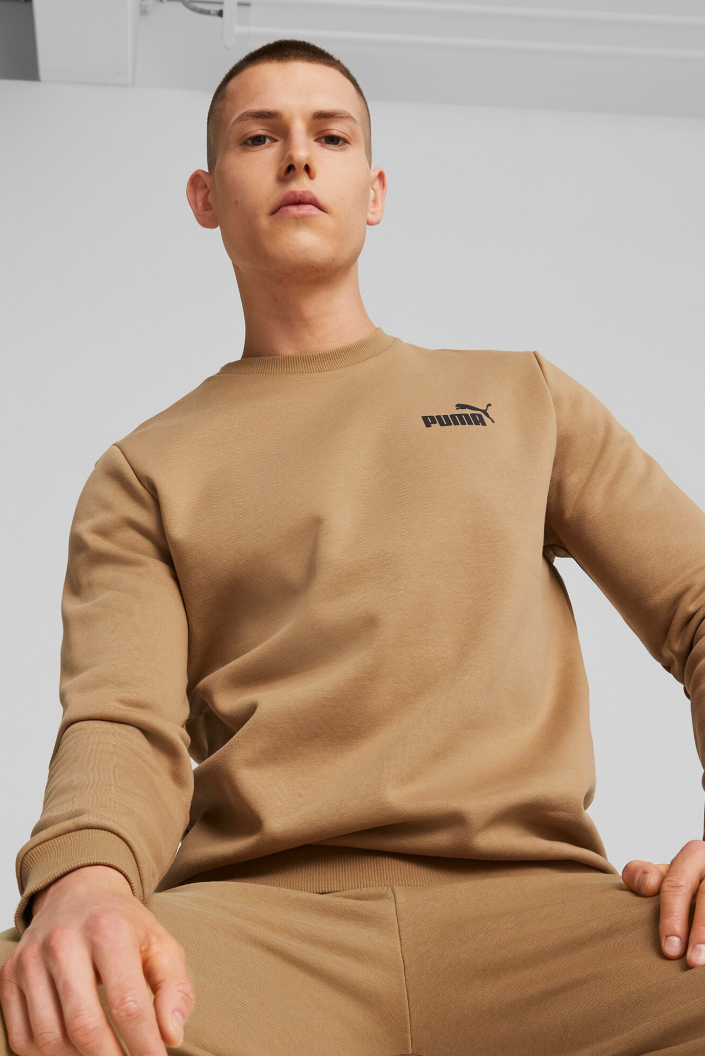 Puma shop essentials sweatshirt