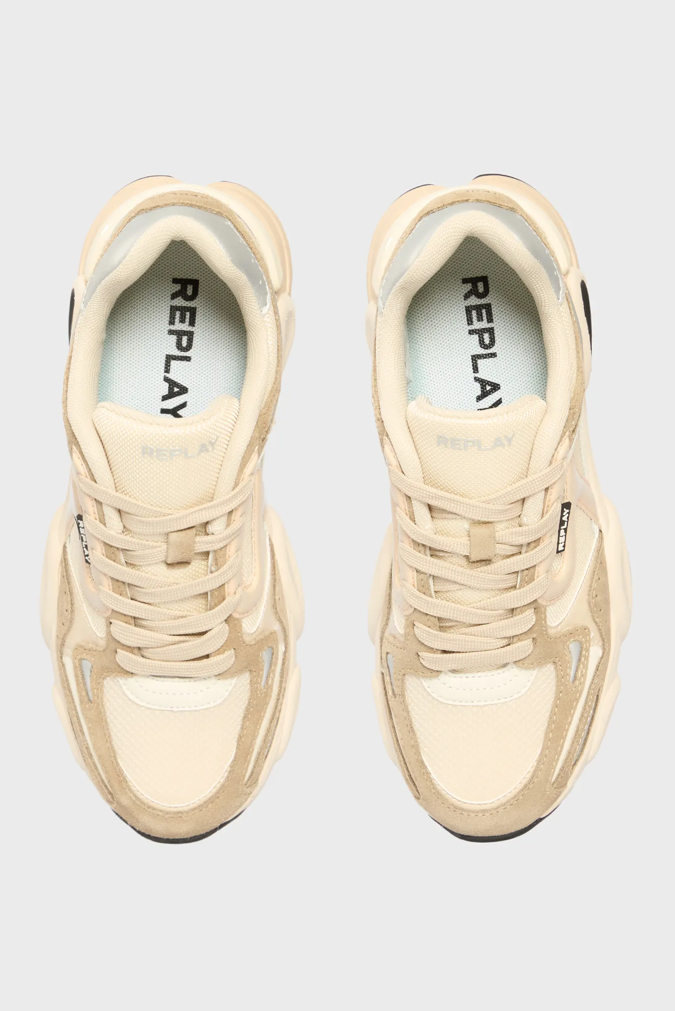 Жіночі бежеві кросівки 4