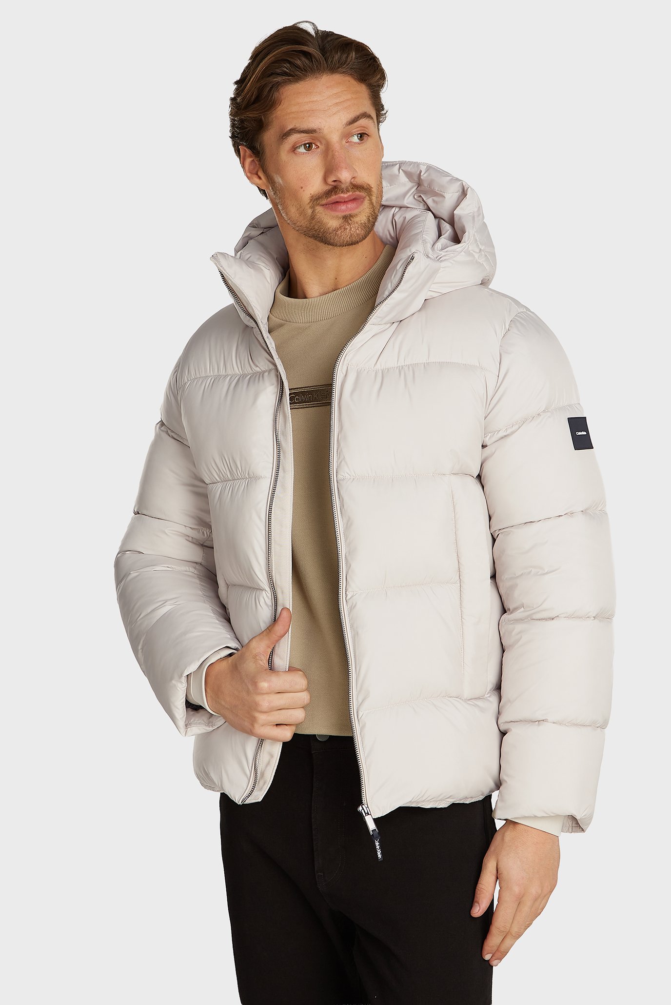 Мужская белая куртка HOODED QUILT PUFFER MW Белый XL Calvin Klein K10K113476 Мужская белая куртка HOODED QUILT PUFFER MW Белый XL Calvin Klein K10K113476