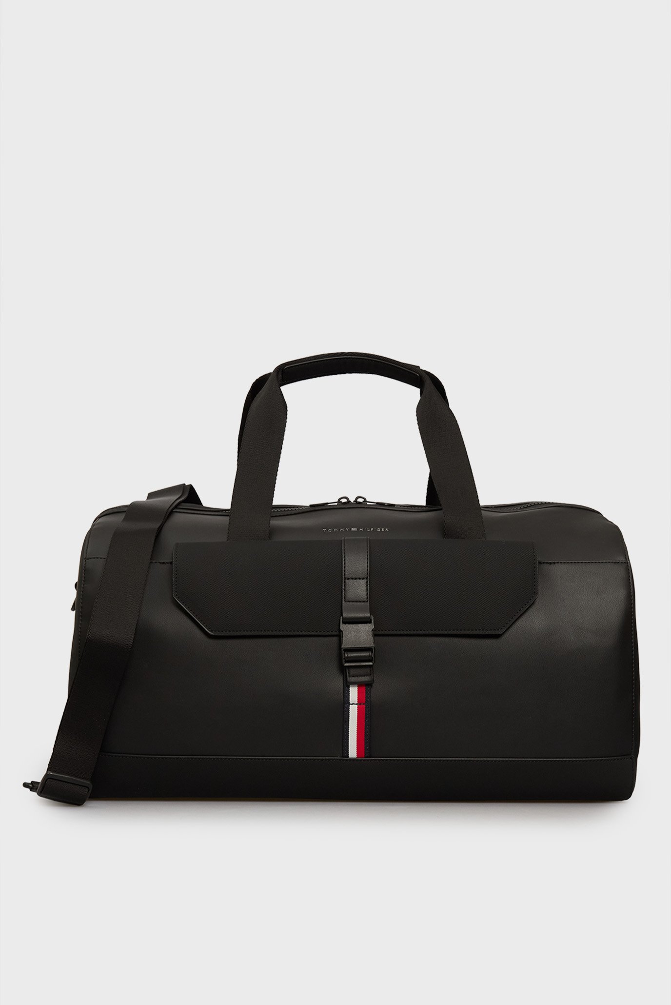 Мужская черная дорожная сумка FOUNDATION DUFFLE Черный ONESIZE Tommy Hilfiger AM0AM13481 Мужская черная дорожная сумка FOUNDATION DUFFLE Черный ONESIZE Tommy Hilfiger AM0AM13481