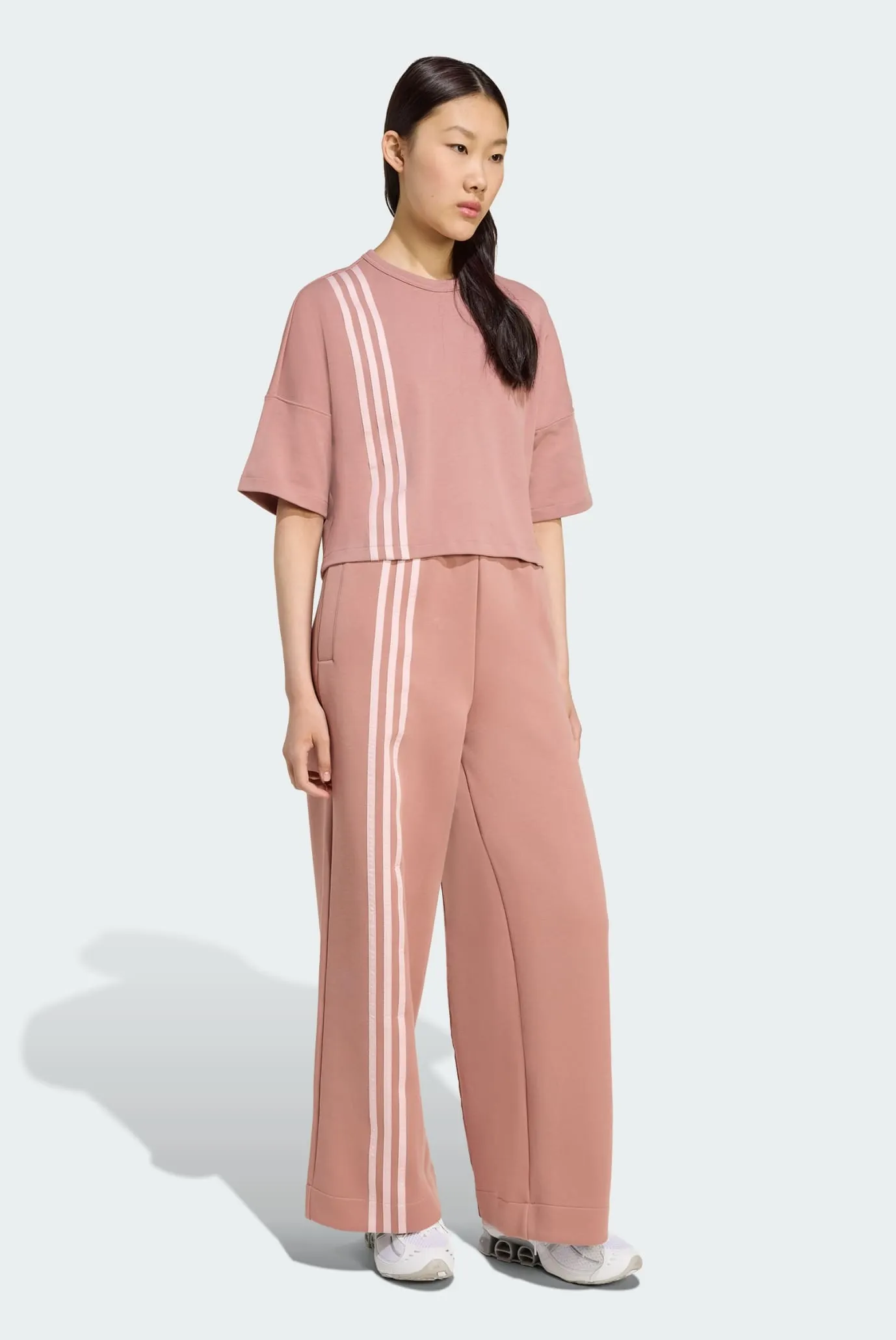 Жіноча рожева футболка Off Placed 3-Stripes 2