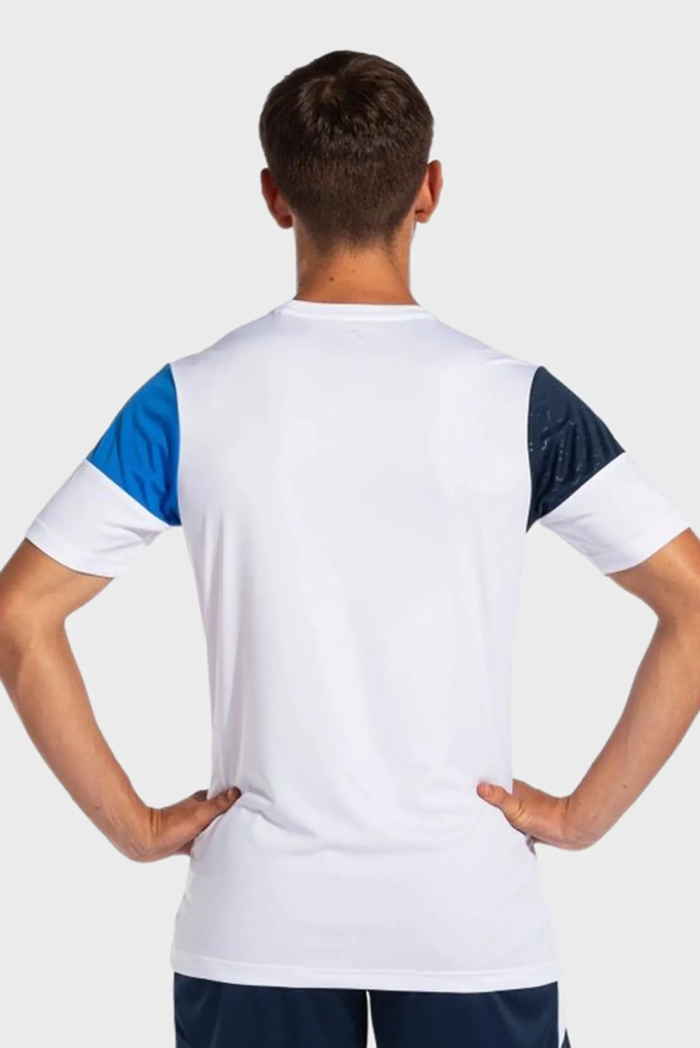 Чоловіча біла футболка 3